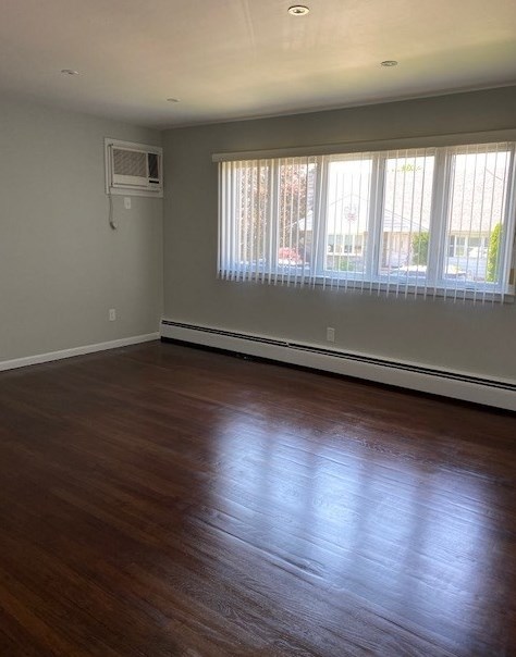 4 Sparman Pl #1, Secaucus, NJ 07094