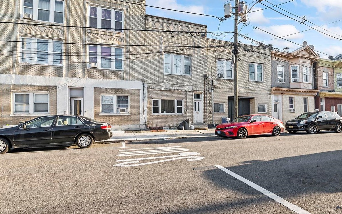 9054 Palisade Plaza, North Bergen, NJ 07047