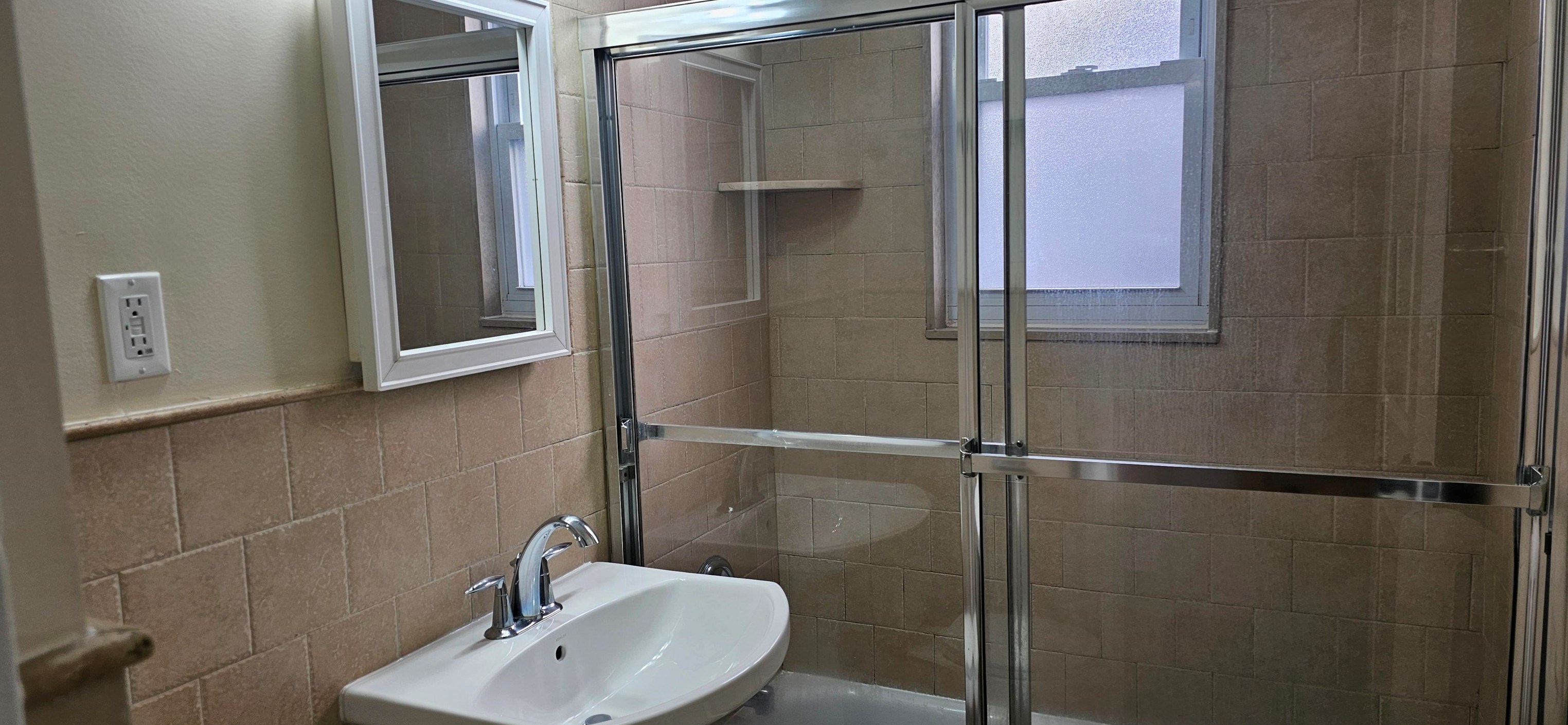 436 Anderson Ave #8, Cliffside Park, NJ 07010