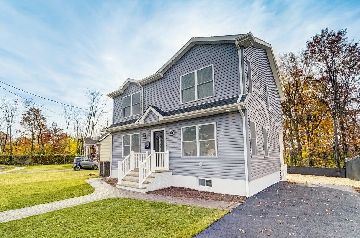66 Edward Ct, Clifton, NJ 07011-2832