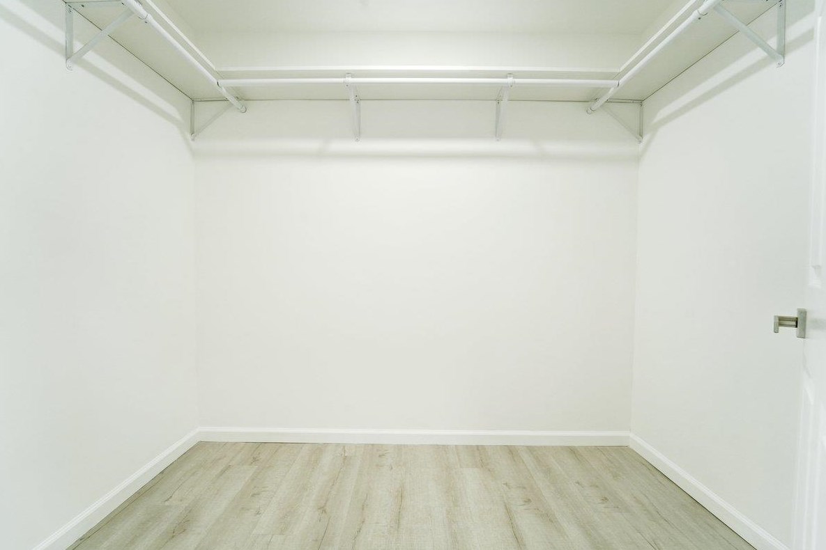 66 Edward Ct, Clifton NJ  07011-2832 exterior