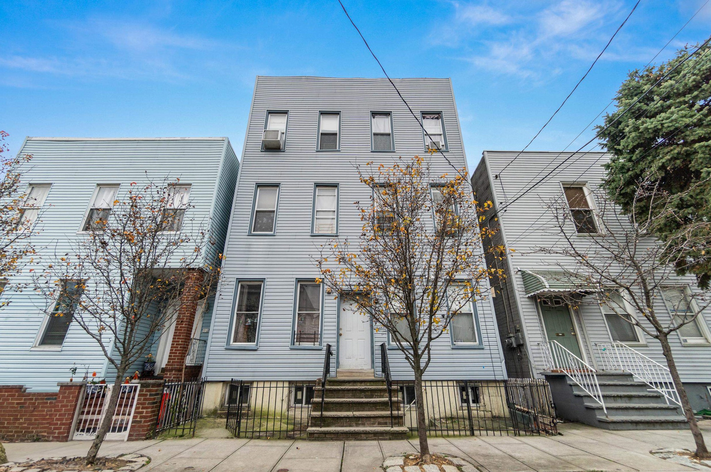 121 41st St #5, Union City, NJ 07087