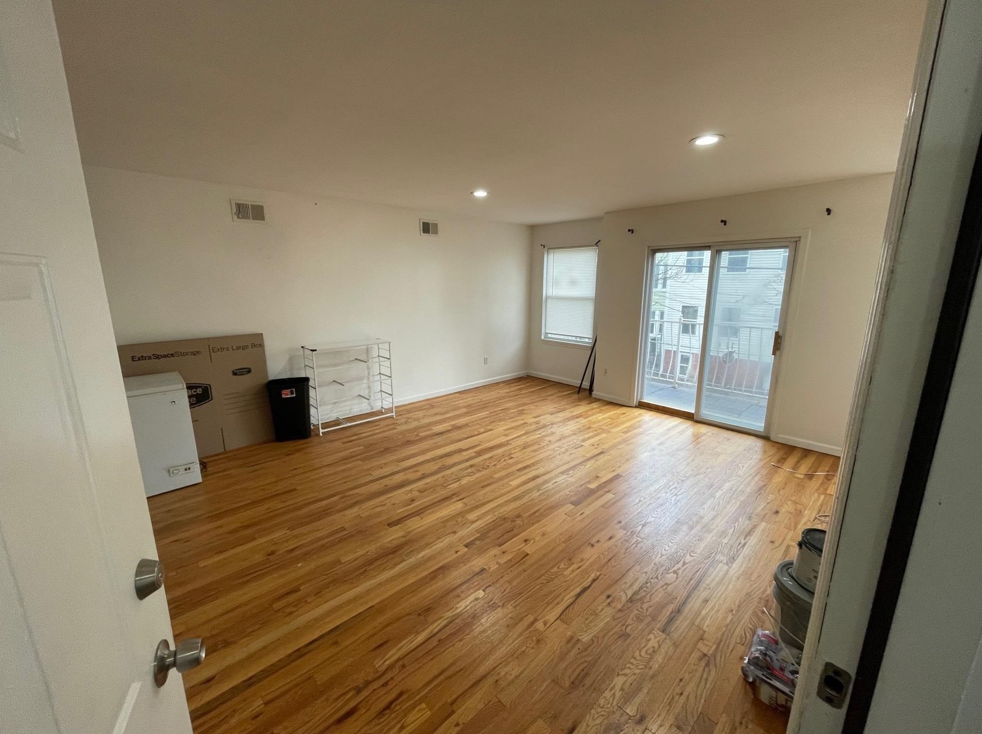 115 Oxford Ave #1, Jersey City, NJ 07305