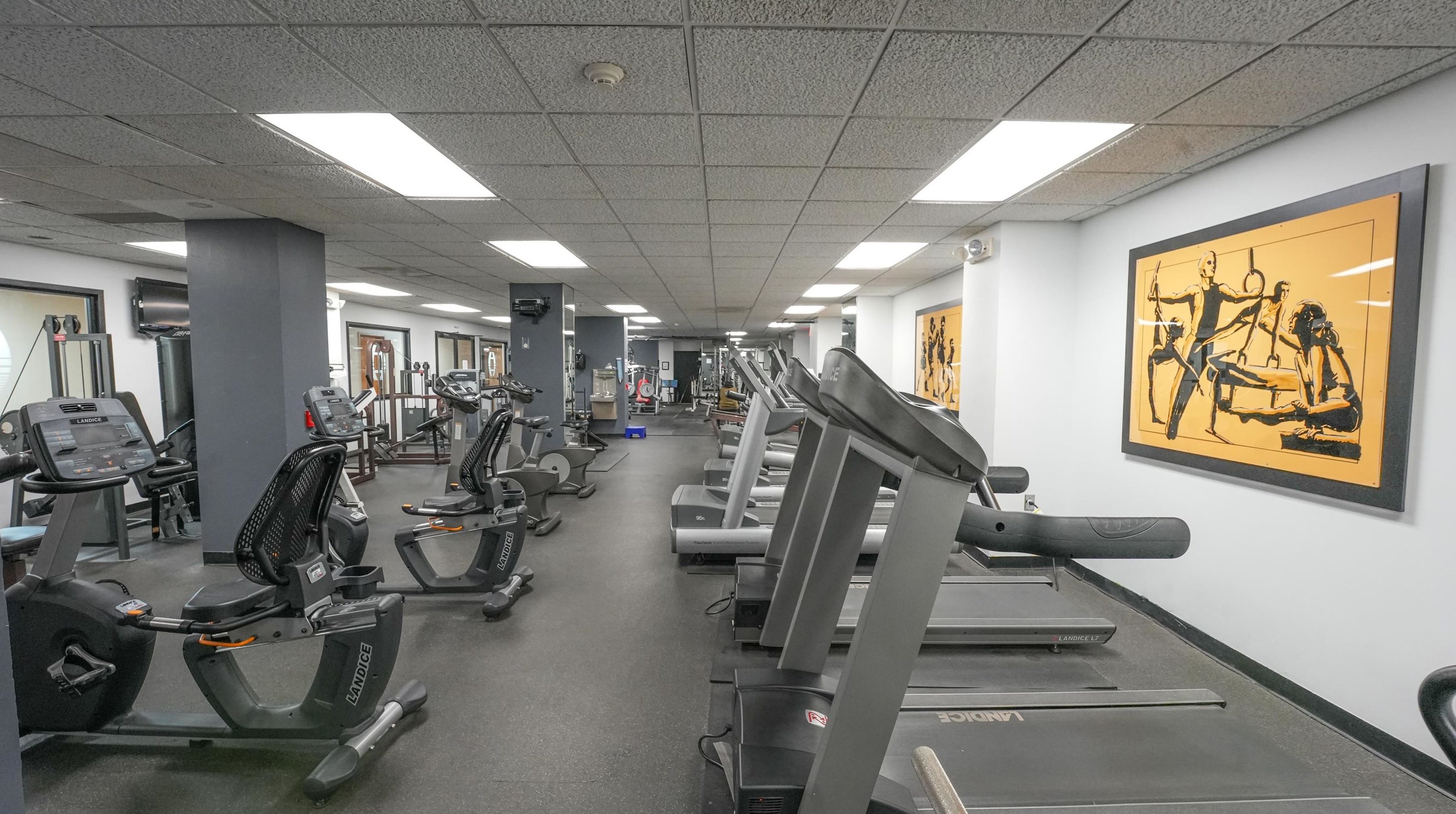 2101 Harmon Cove Tower, Secaucus NJ  07094-1723 exterior