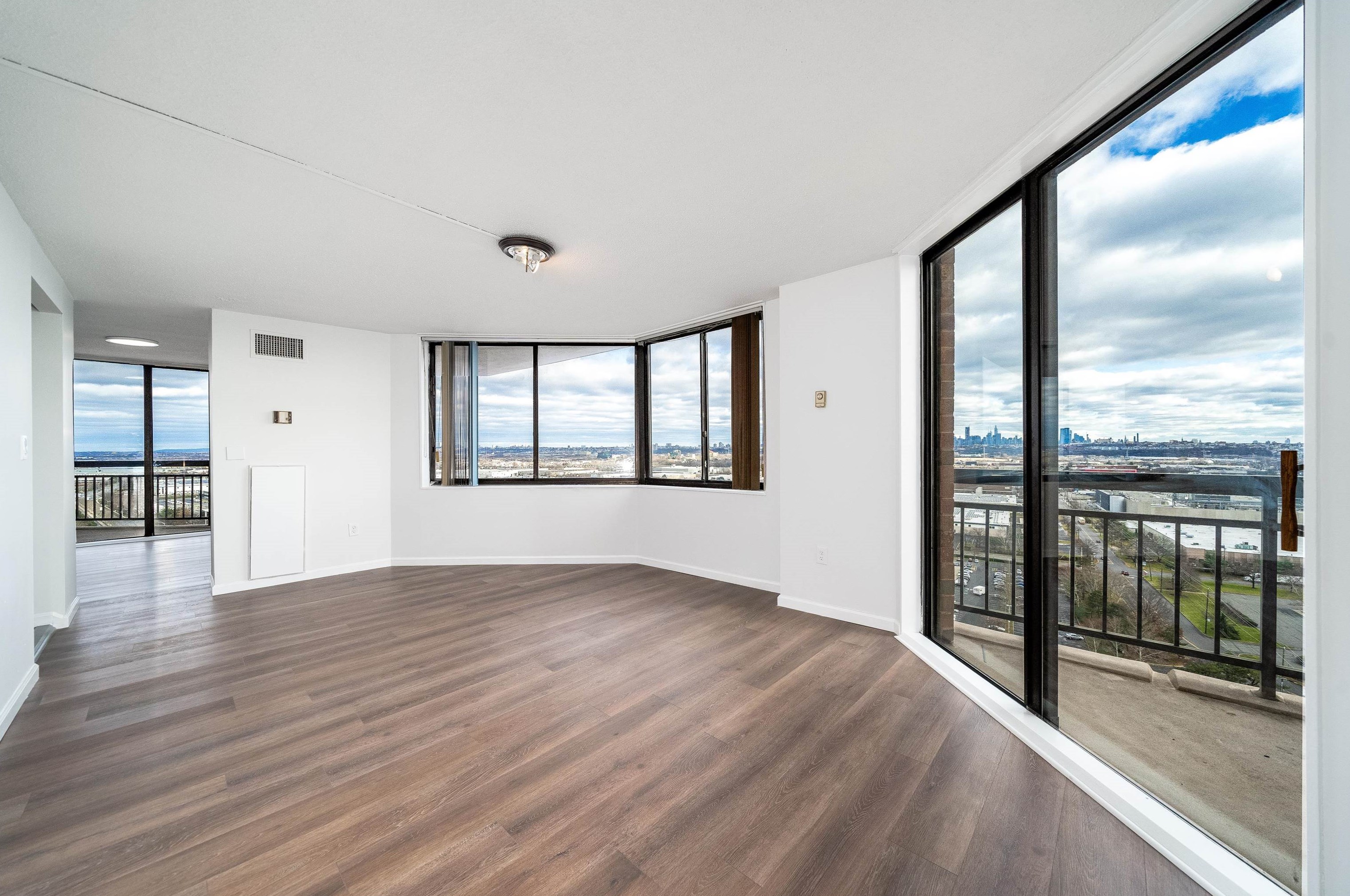 2101 Harmon Cove Tower, Secaucus NJ  07094-1723 exterior
