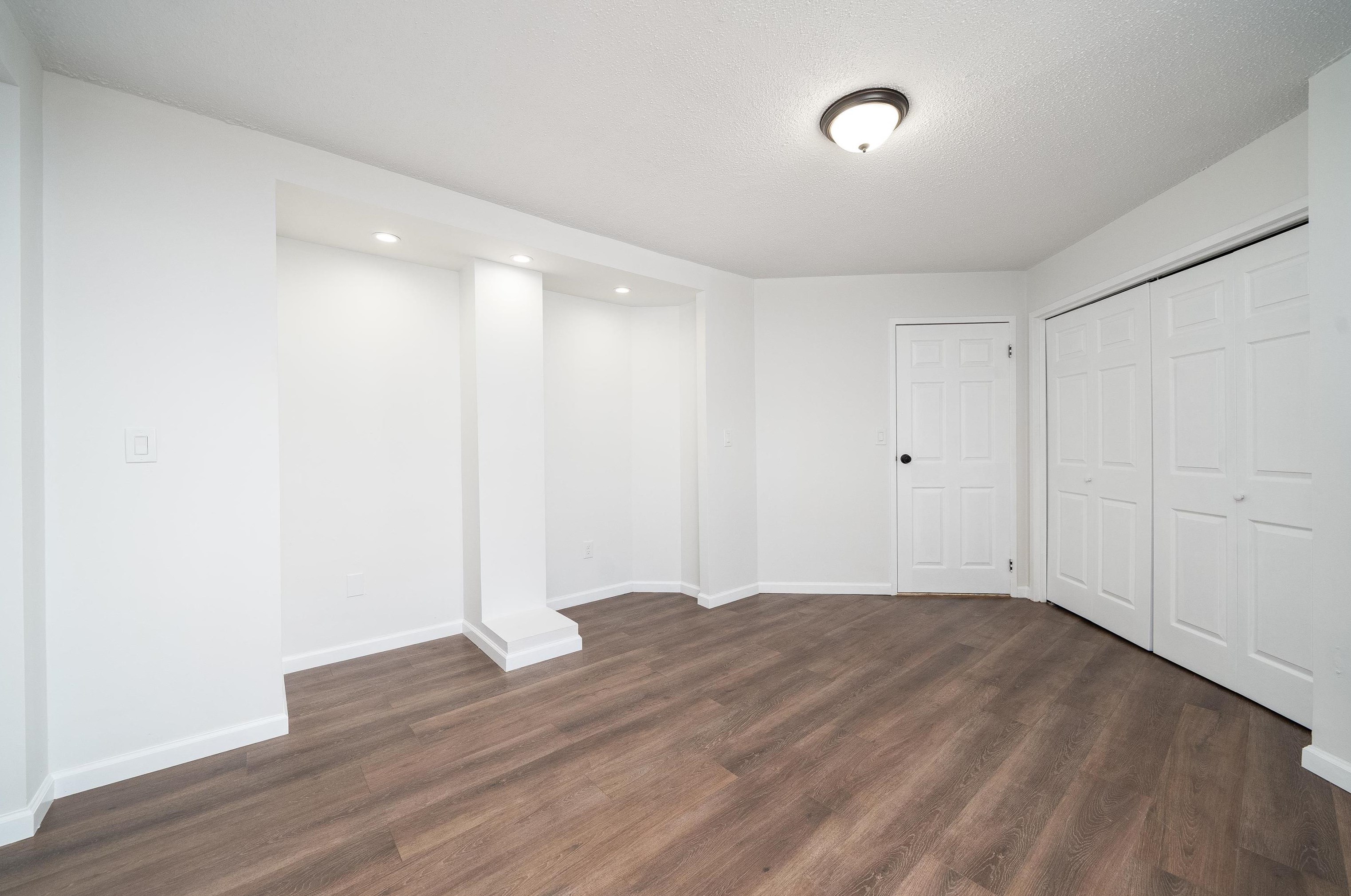 2101 Harmon Cove Tower, Secaucus NJ  07094-1723 exterior