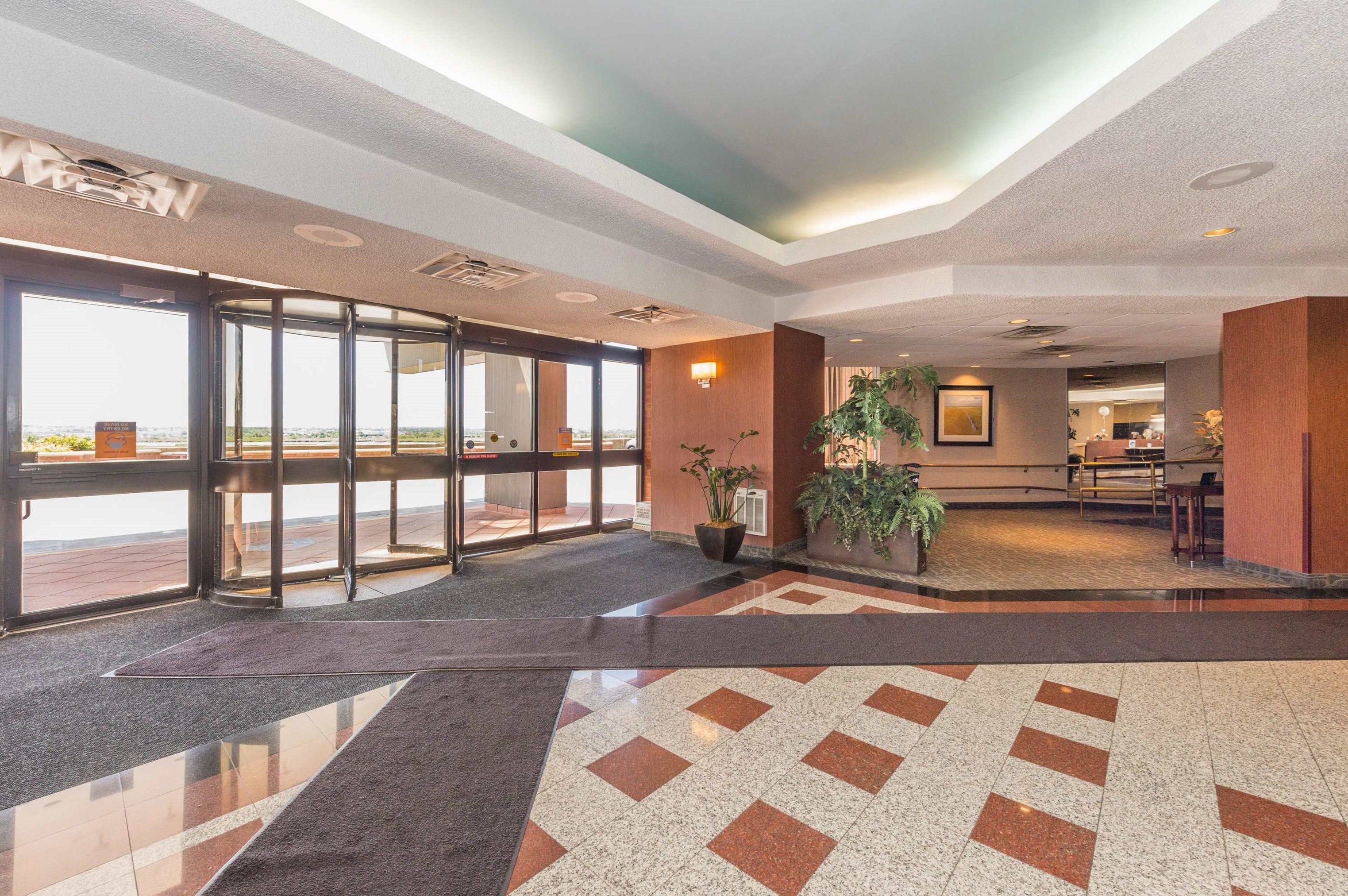 2101 Harmon Cove Tower, Secaucus NJ  07094-1723 exterior
