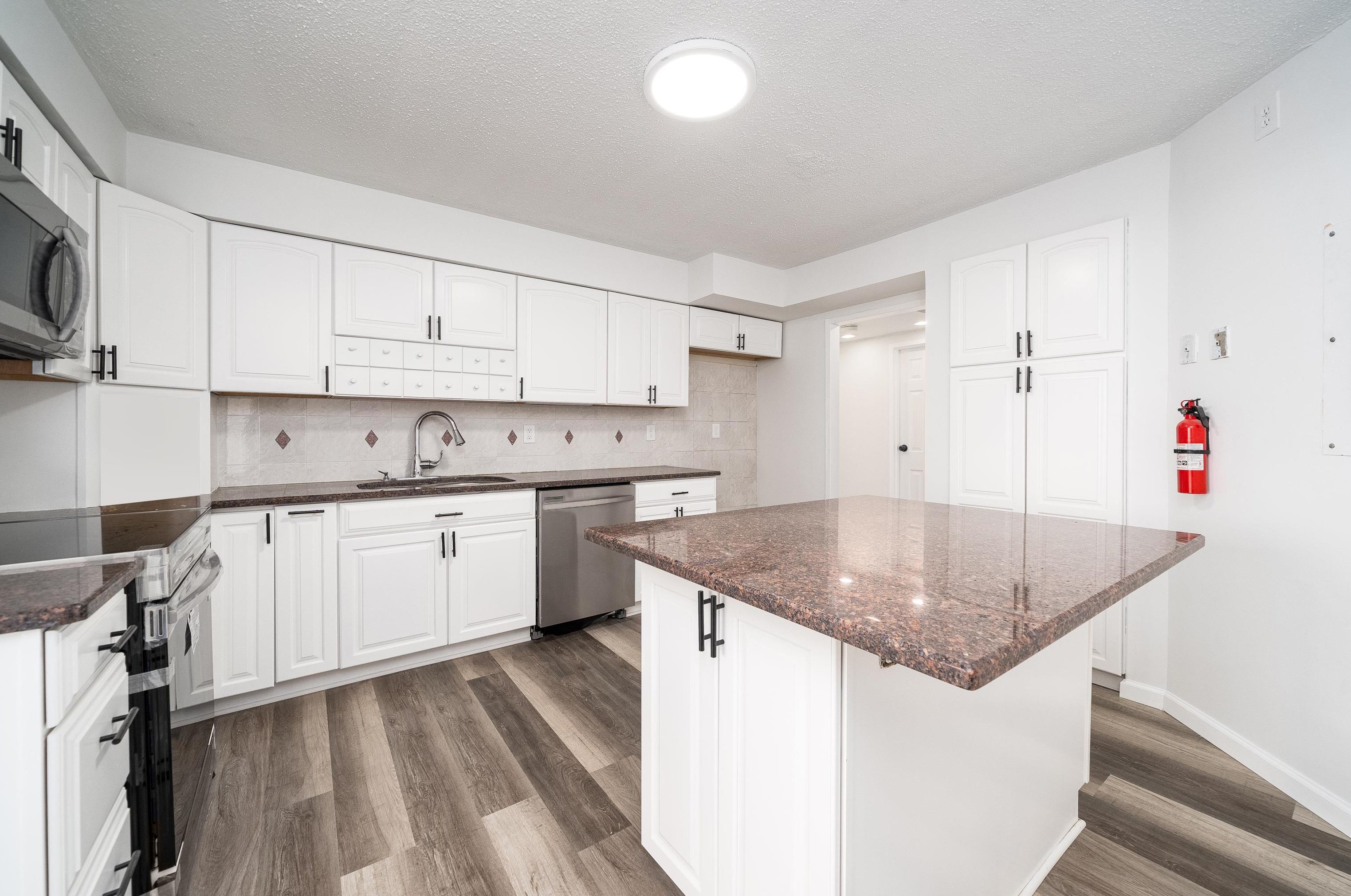 2101 Harmon Cove Tower, Secaucus NJ  07094-1723 exterior