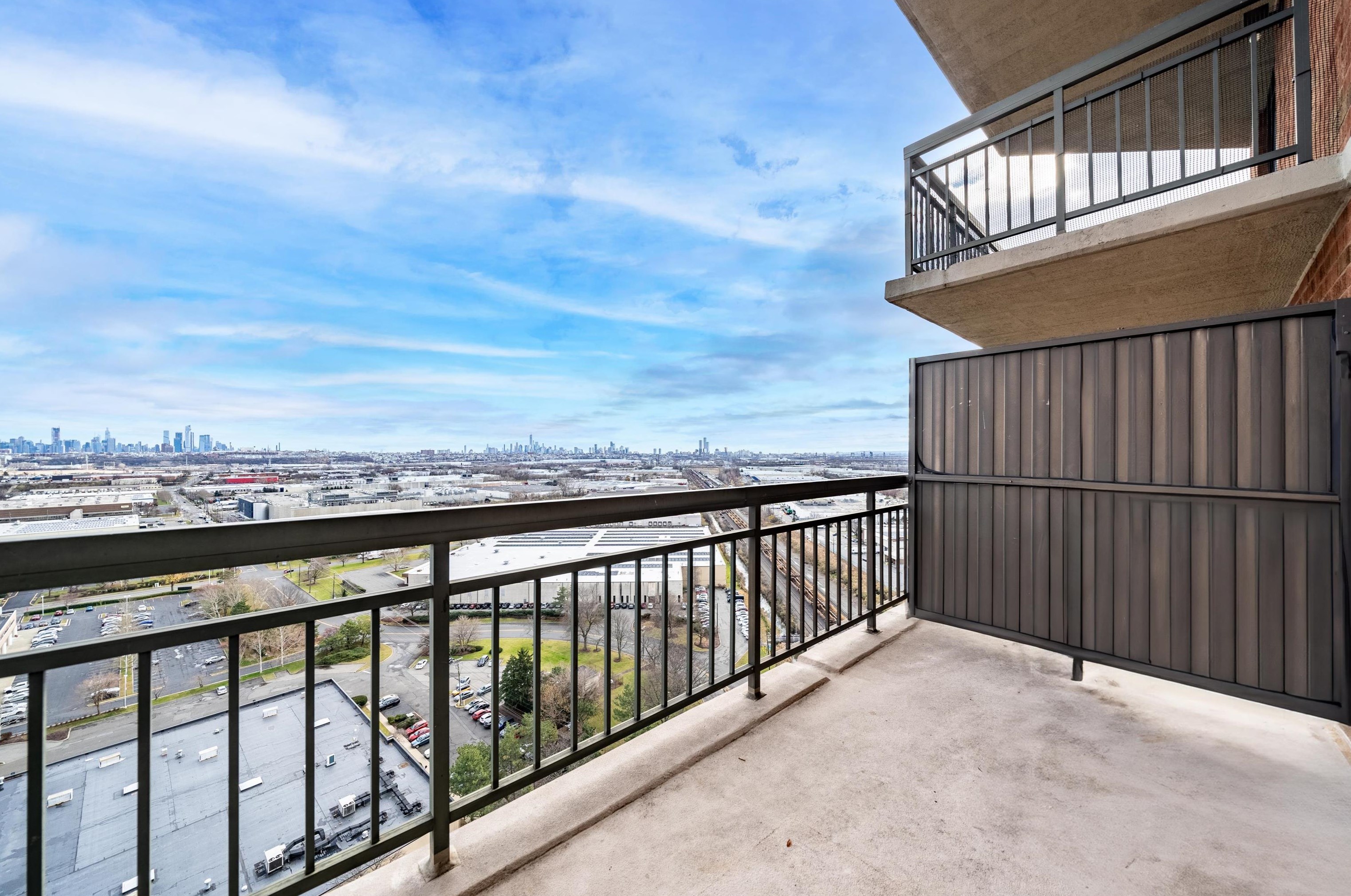 2101 Harmon Cove Tower, Secaucus NJ  07094-1723 exterior