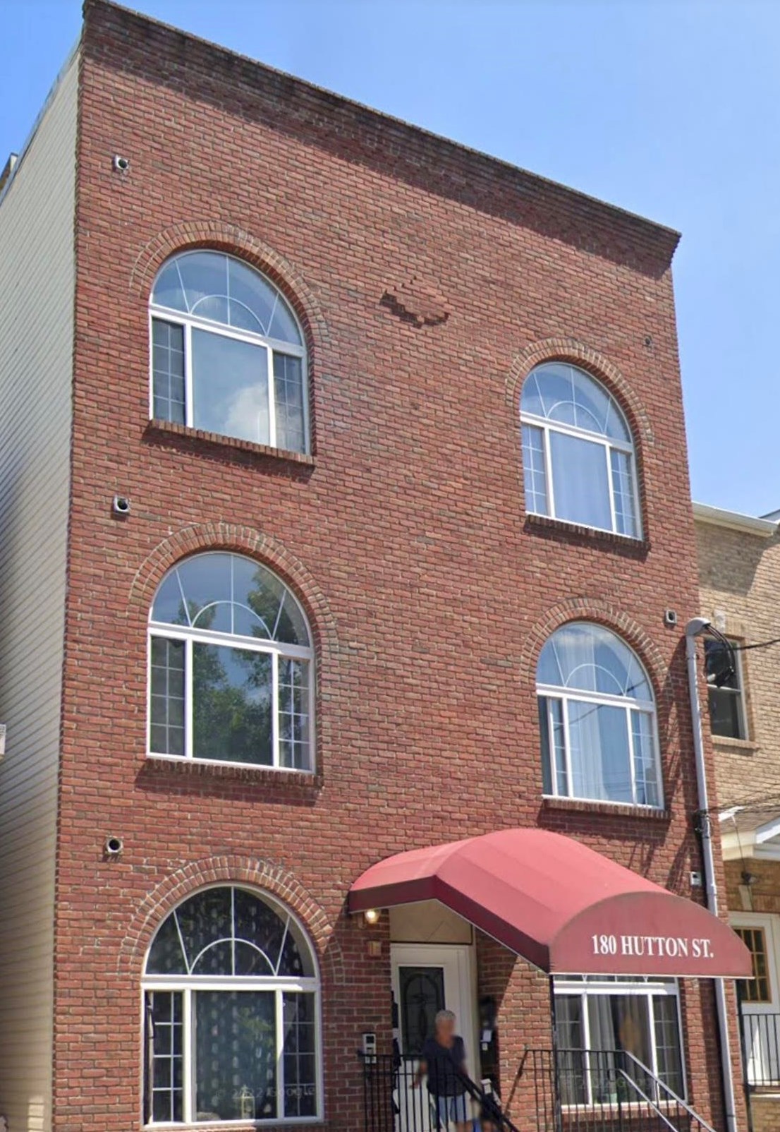180 Hutton St #3l, Jersey City, NJ 07307