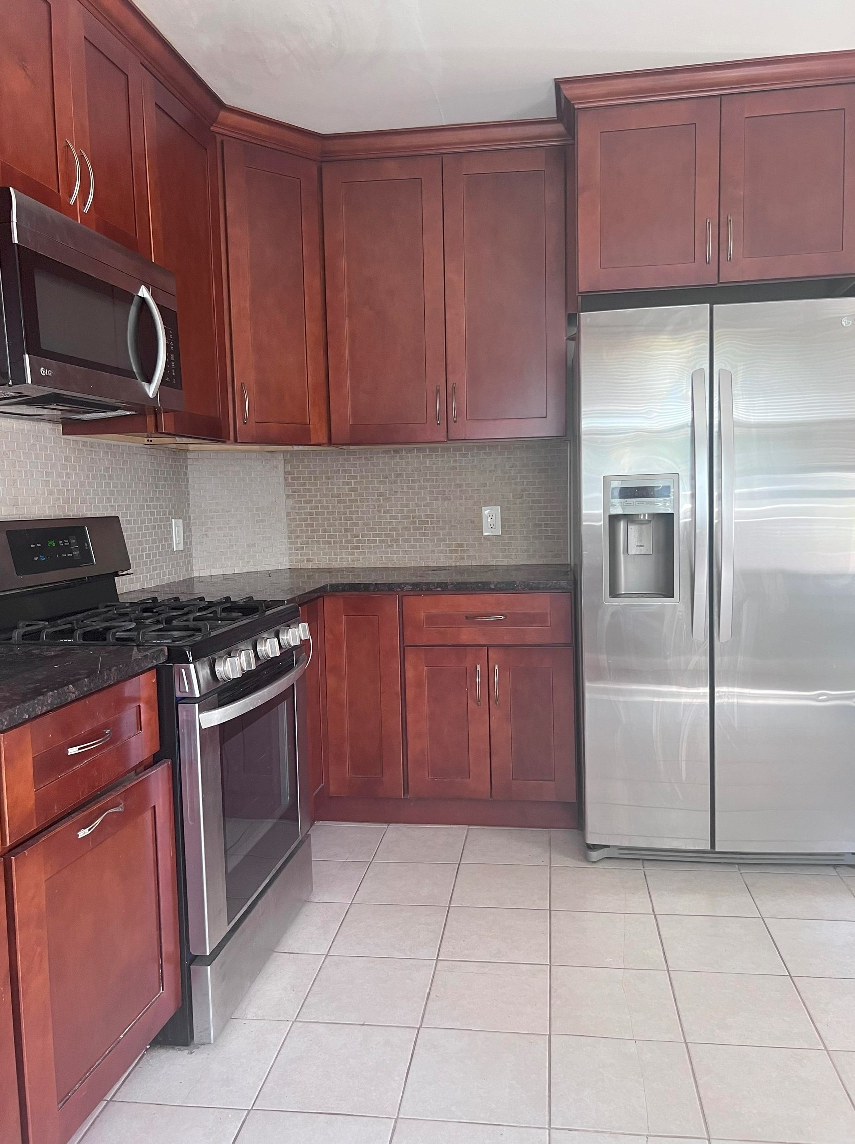 123 Zabriskie St #1, Jersey City, NJ 07307