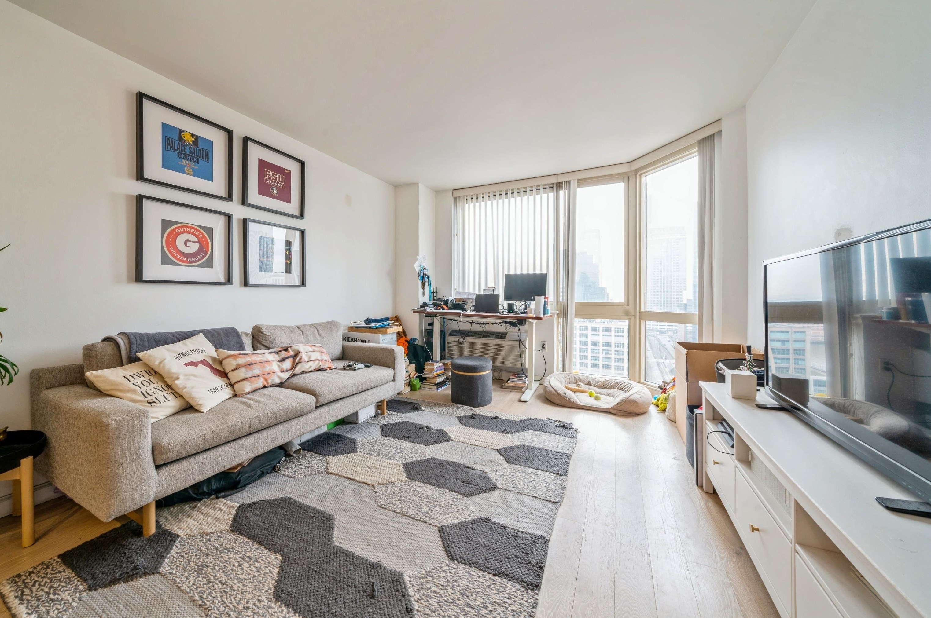 20 2nd St #2001, Jersey City, NJ 07302