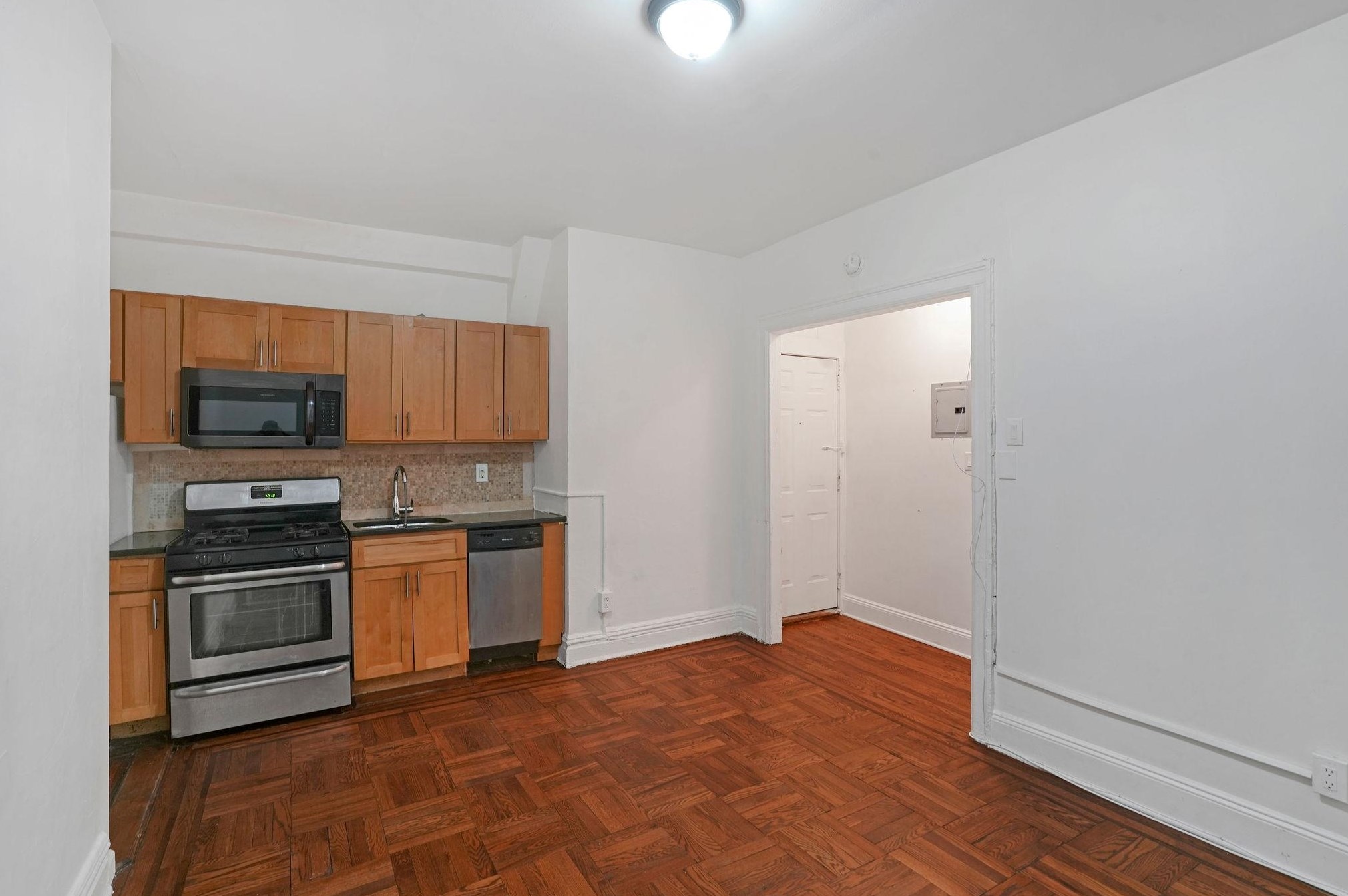 118 Corbin Ave #103, Jersey City, NJ 07306