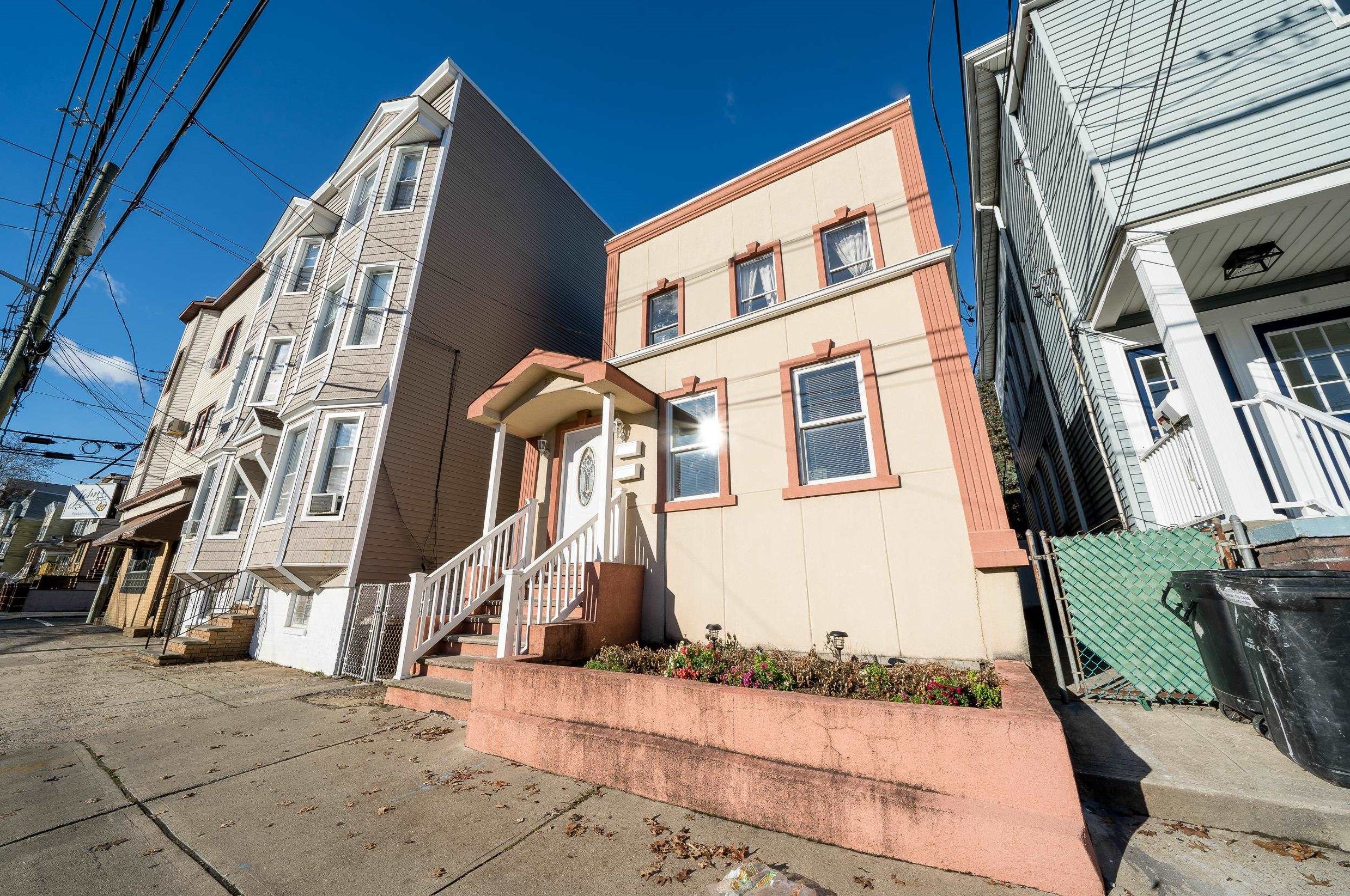 351 Ave E, Bayonne, NJ 07002