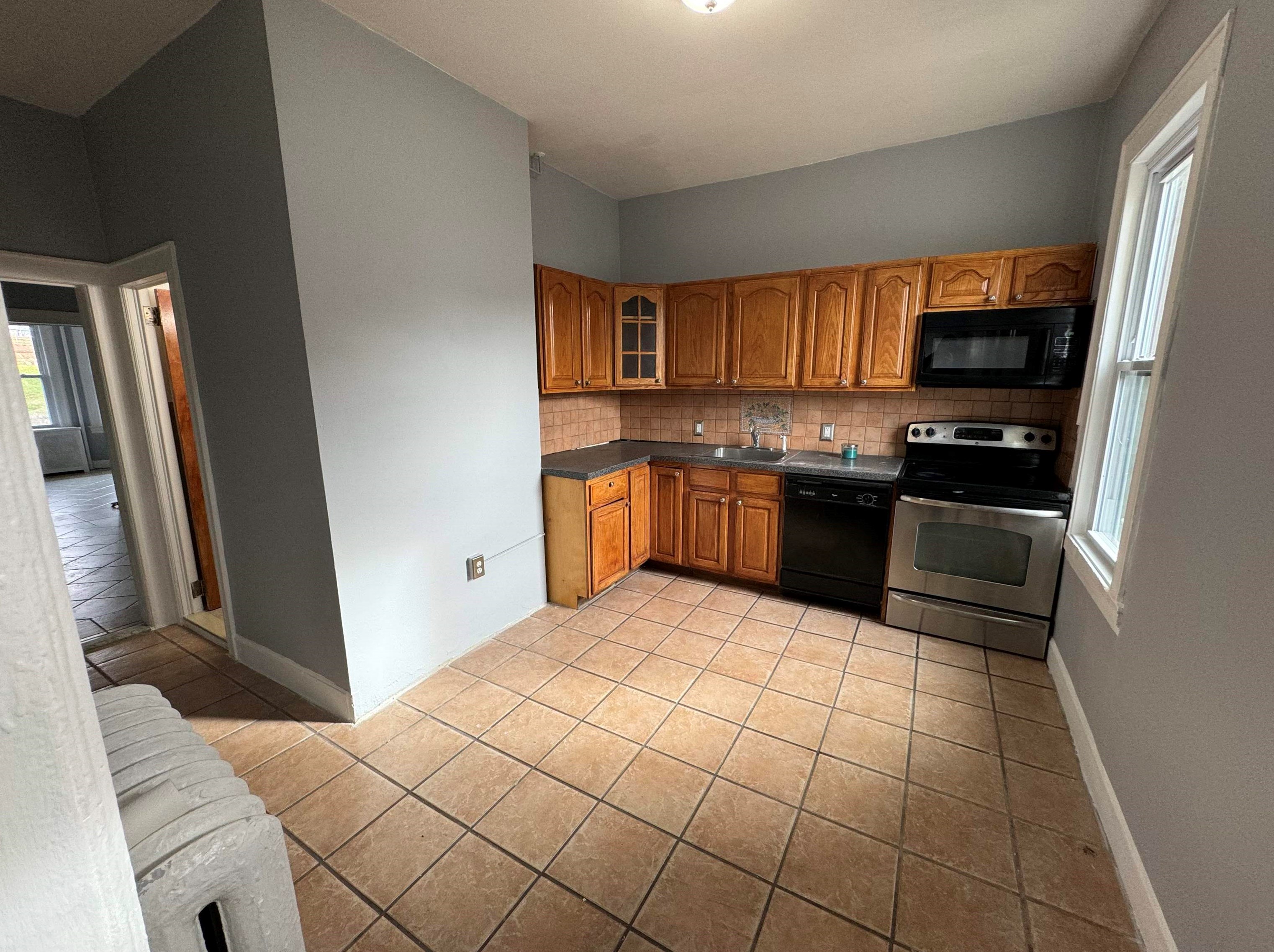215 Manhattan Ave #1f, Jersey City, NJ 07307