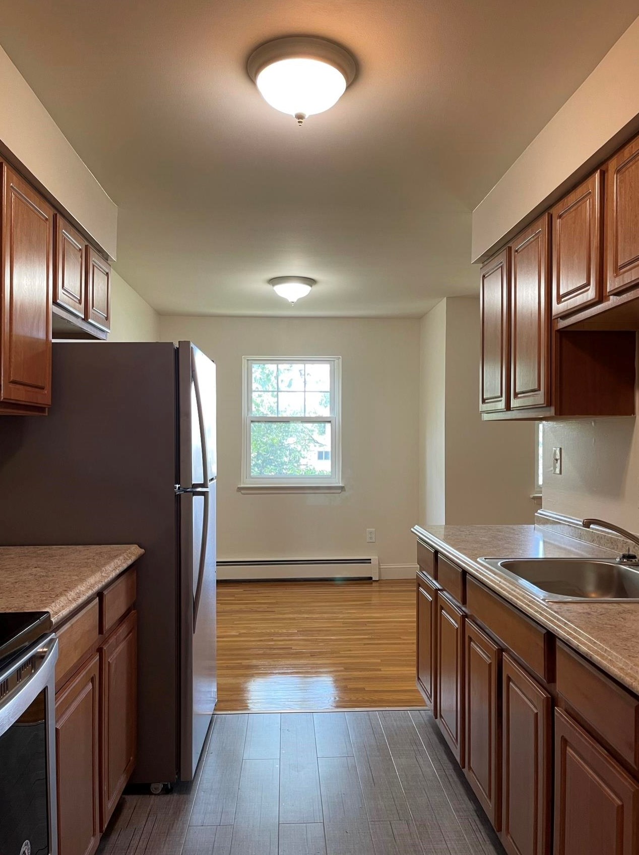 220 Meadow Ln #b6, Secaucus, NJ 07094