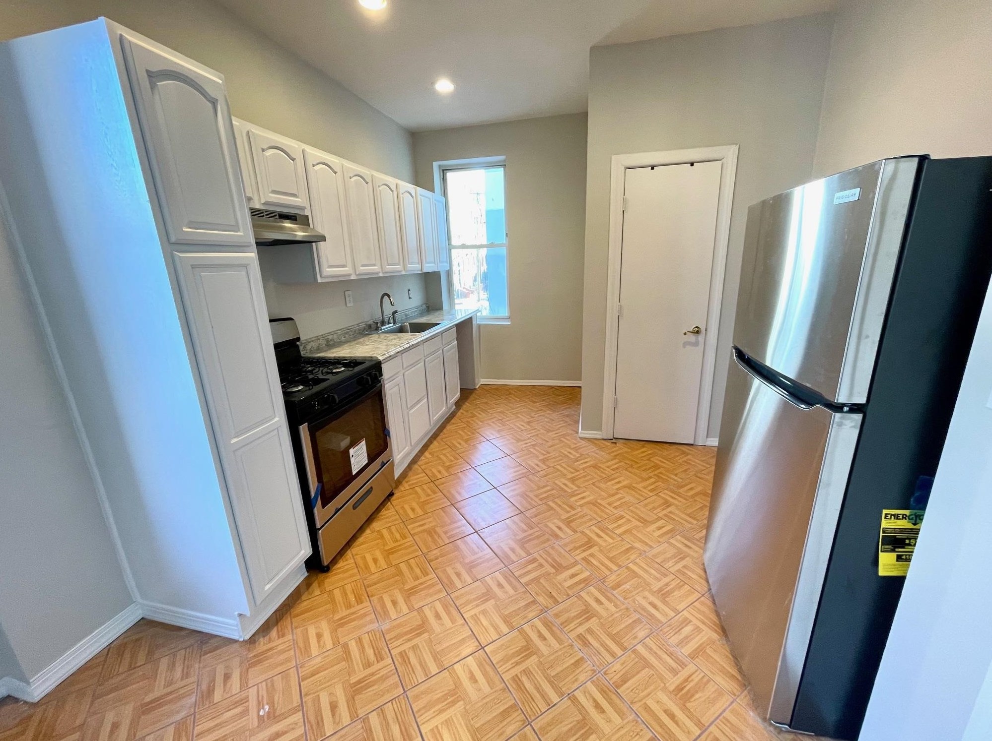 380 Summit Ave, Jersey City, NJ 07306-3190