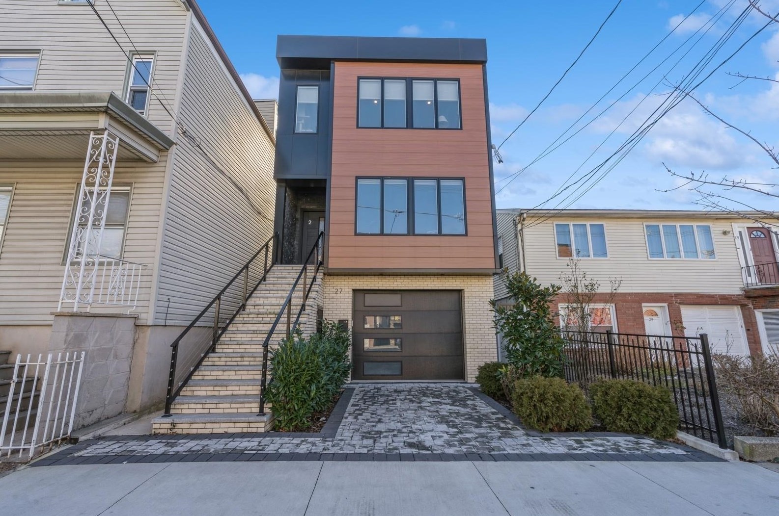 27 Leonard St, Jersey City, NJ 07307-2525