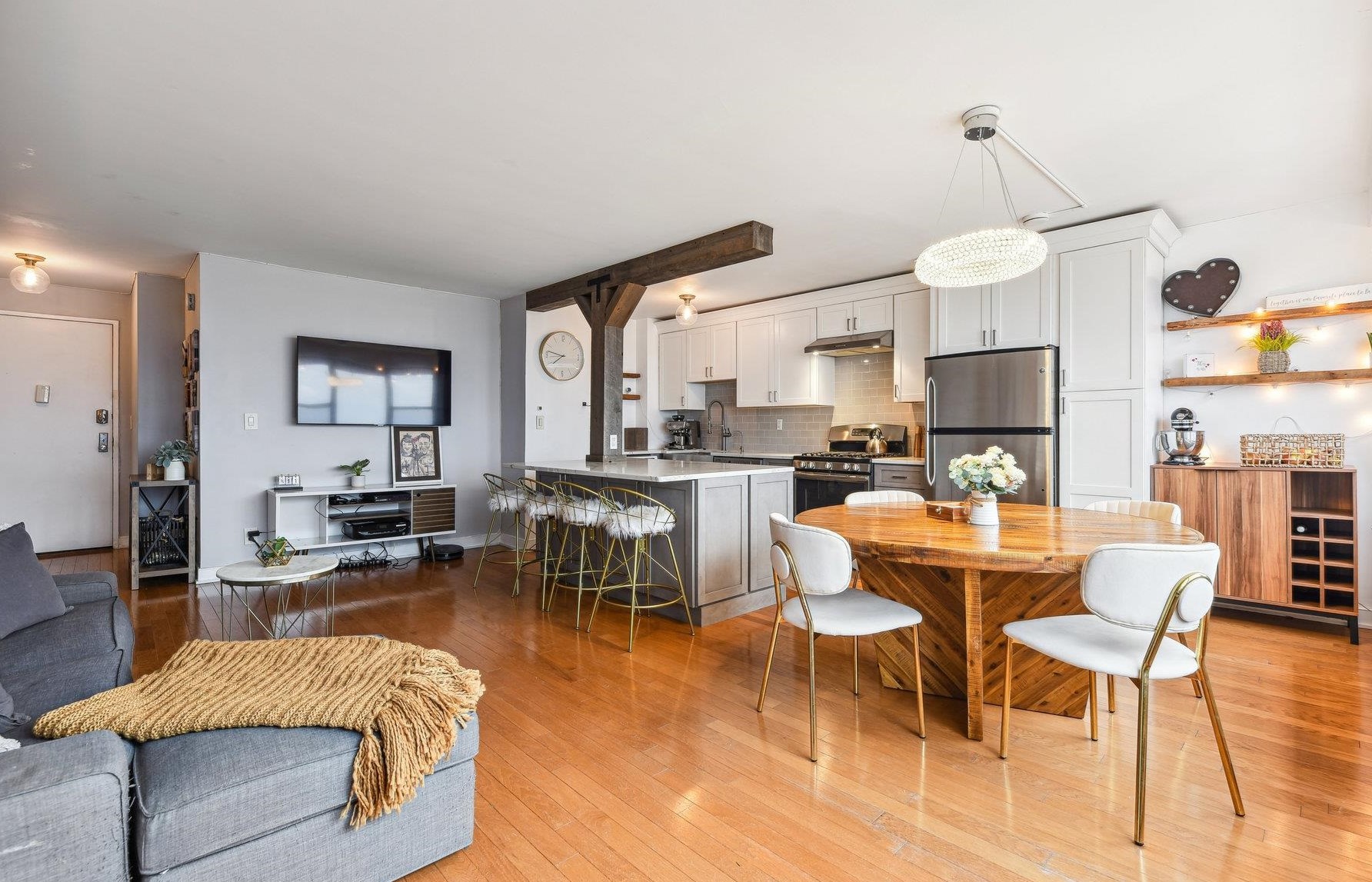 500 Central Ave #1214, Union City, NJ 07087
