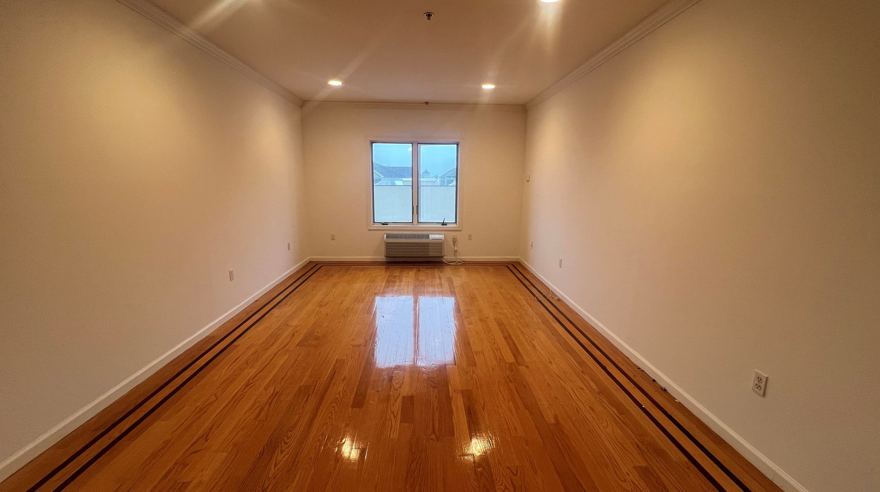 528 52nd St # 303, West New York, NJ 07093