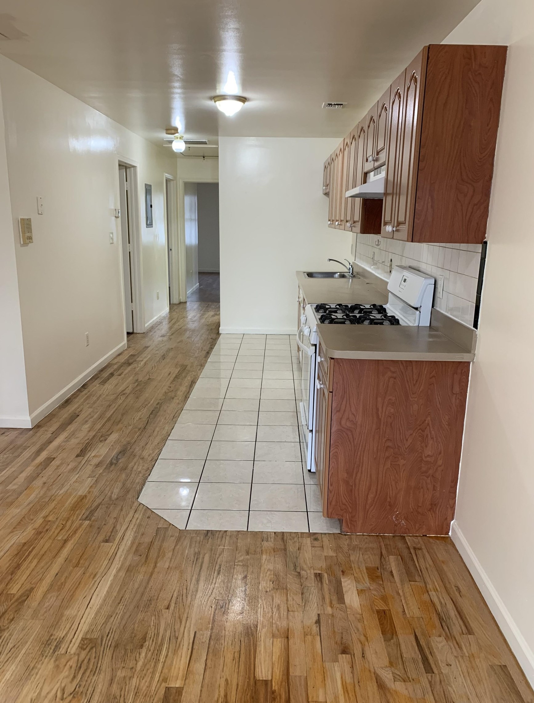 38 Grant Ave #2, Jersey City, NJ 07305