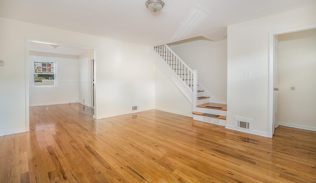 328 Stevens Ave, Jersey City, NJ 07305