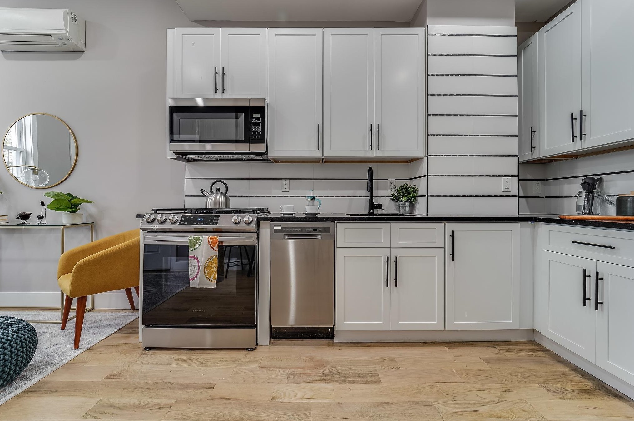 62 Seidler St, Jersey City, NJ 07304-2433