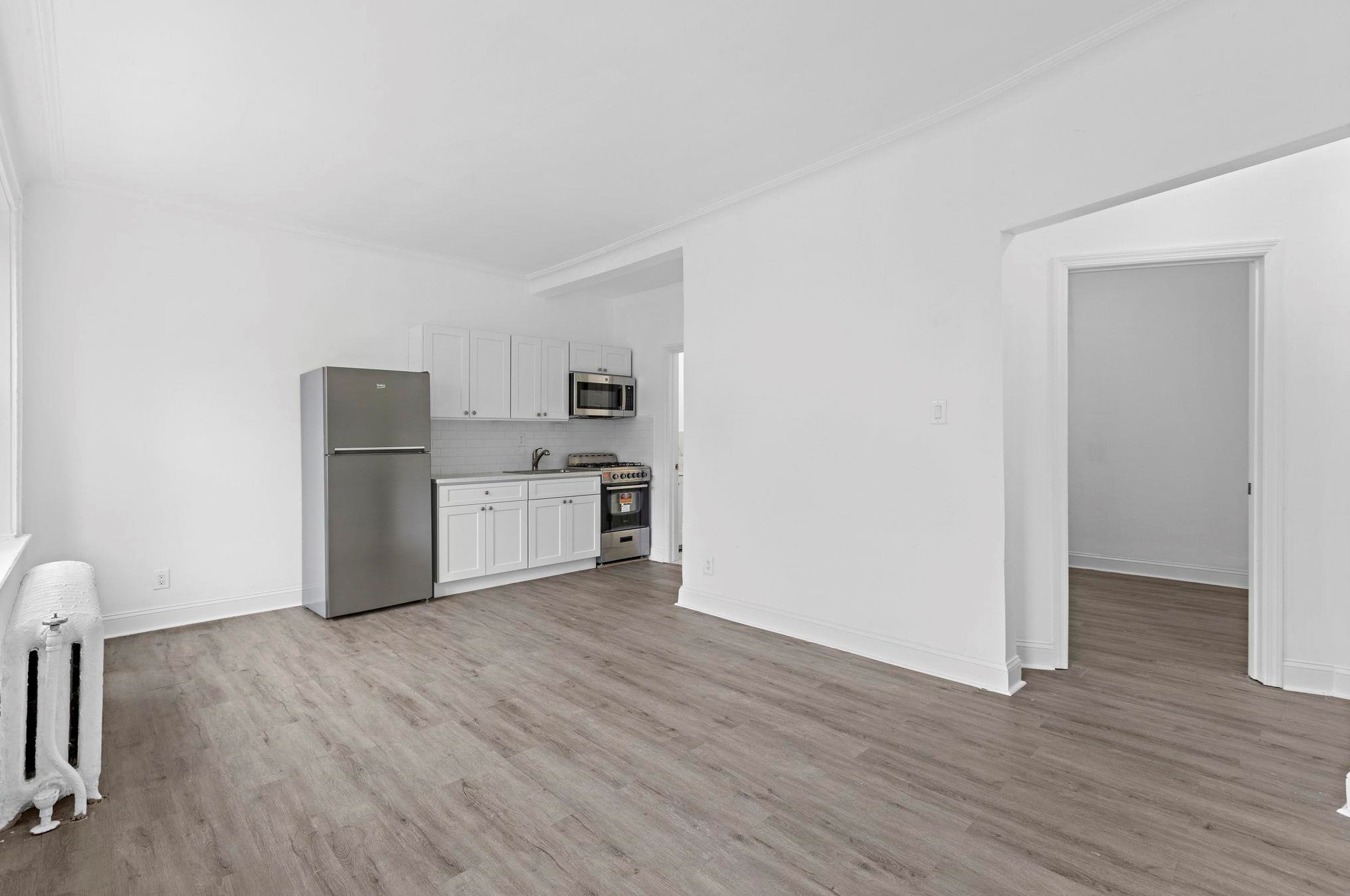 137 Kensington Ave #101, Jersey City, NJ 07304