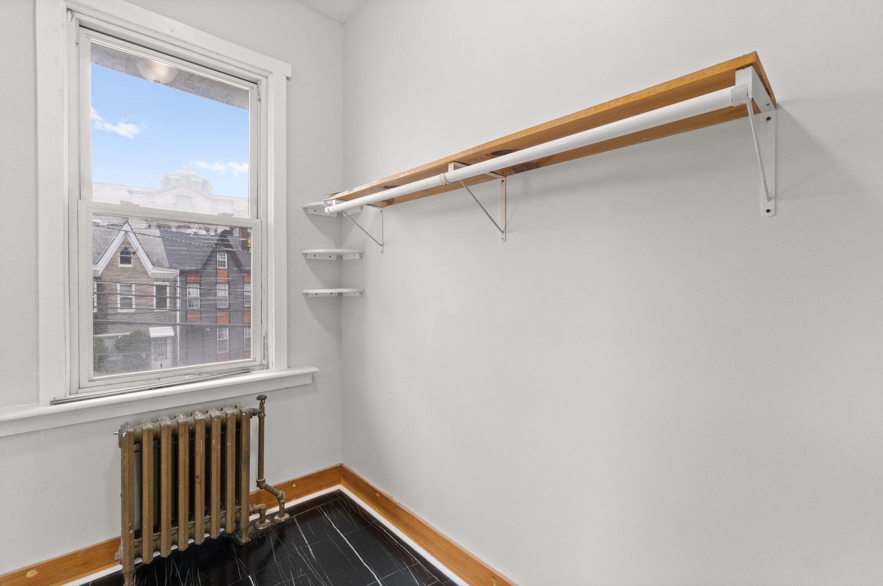 78 Court House Pl #2, Jersey City, NJ 07306