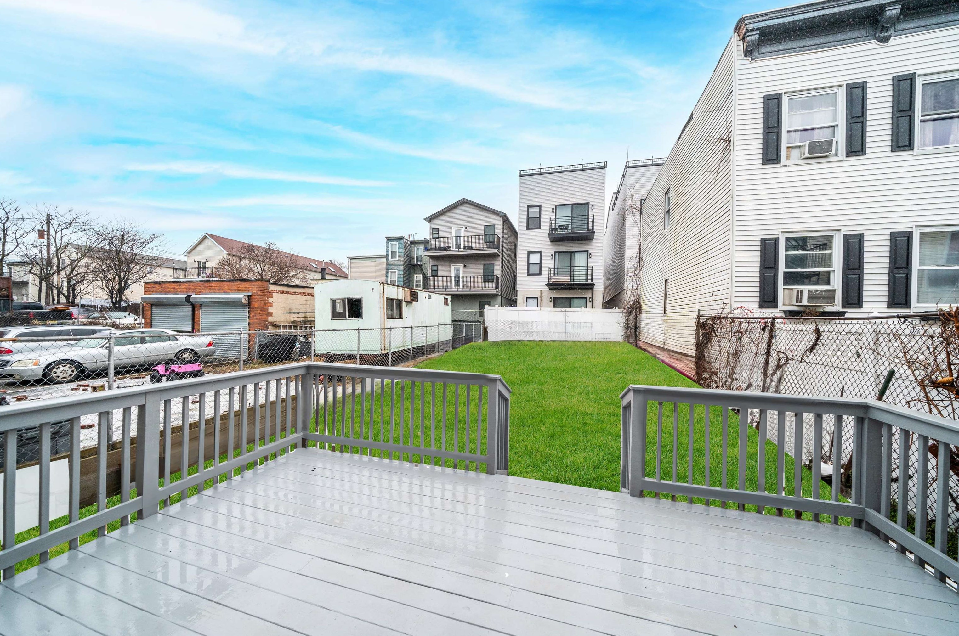 118 Van Horne St, Jersey City, NJ 07304