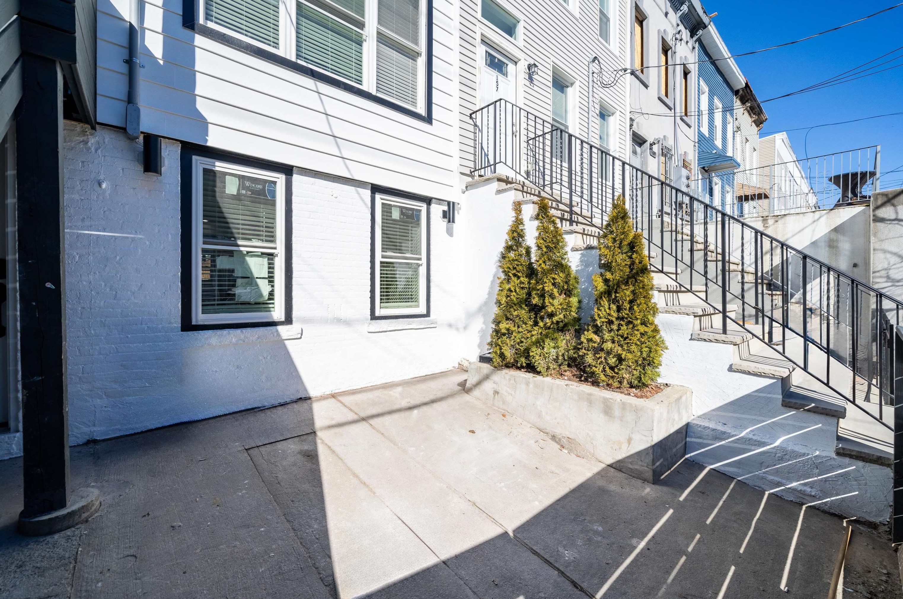 155 Van Horne St #1, Jersey City, NJ 07304