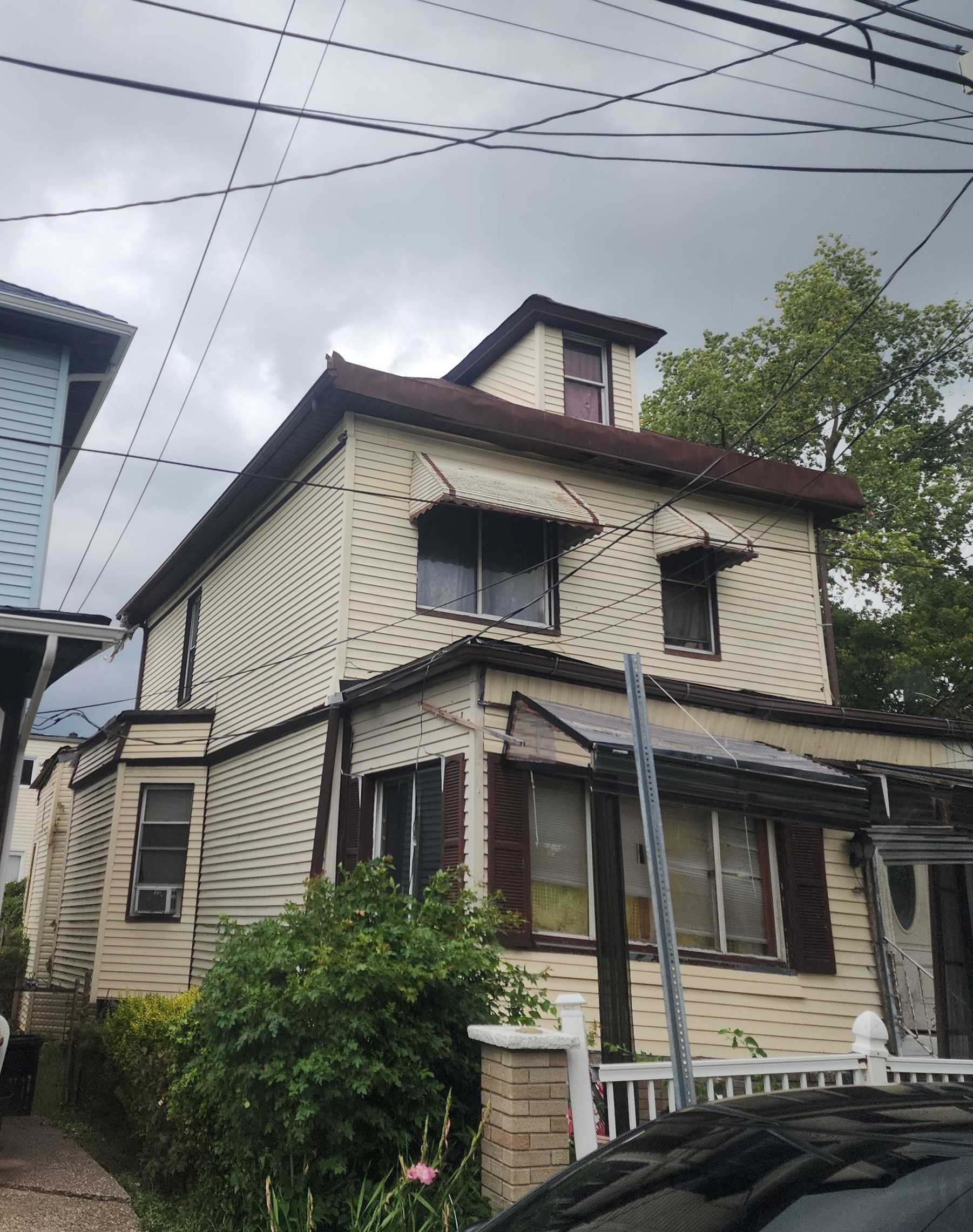 13 Wegman Ct, Jersey City, NJ 07305
