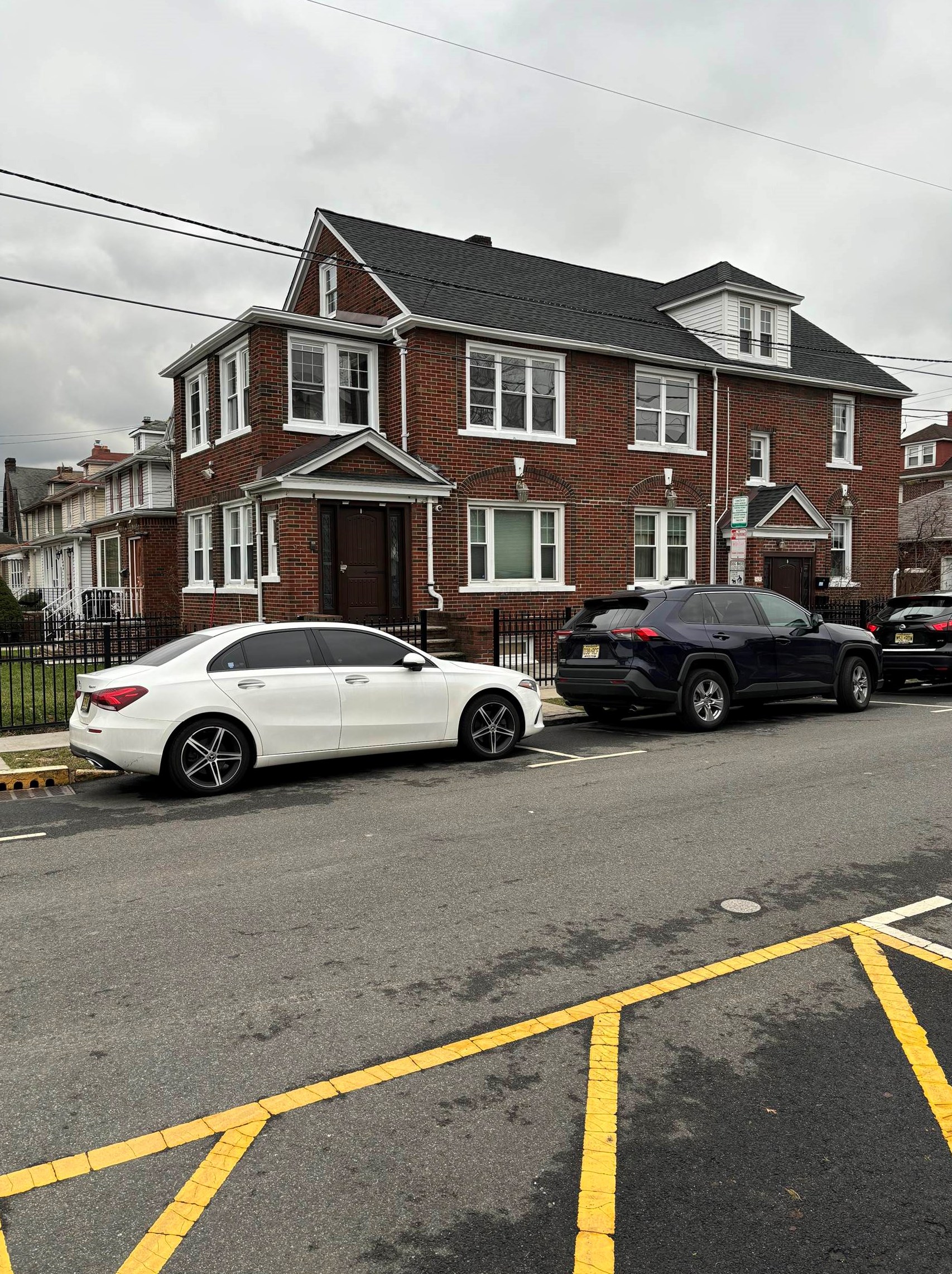 915 80th St #2, North Bergen, NJ 07047