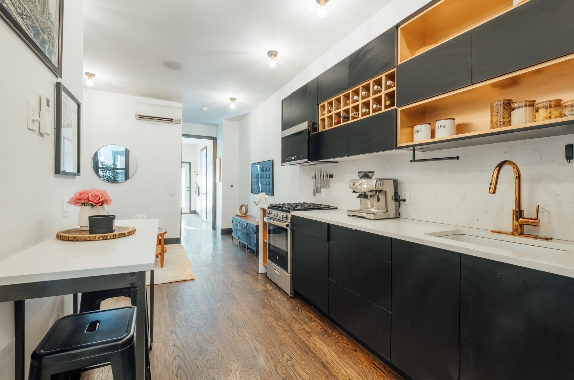 43 Thorne St, Jersey City, NJ 07307-2825