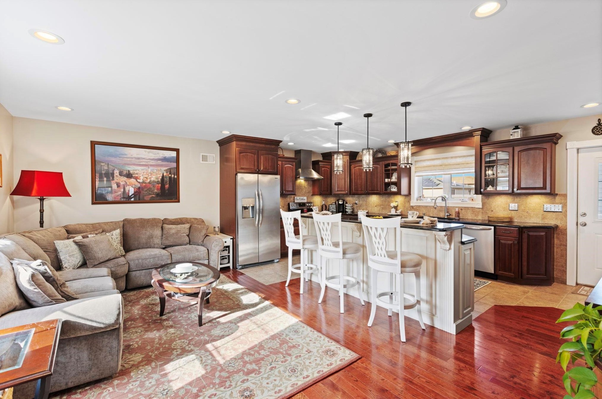 753 9th St, Secaucus NJ  07094-3321 exterior