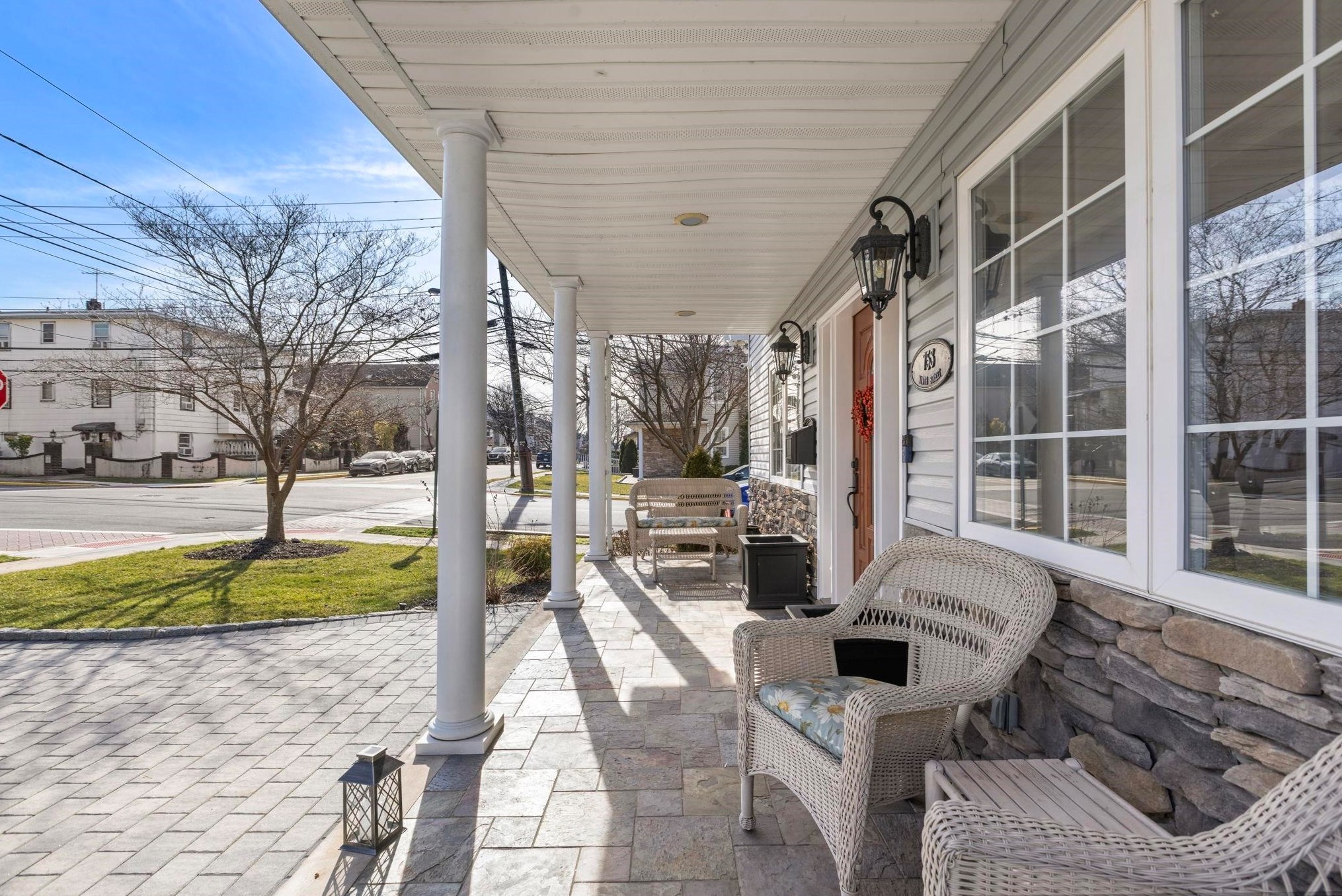 753 9th St, Secaucus, NJ 07094-3321