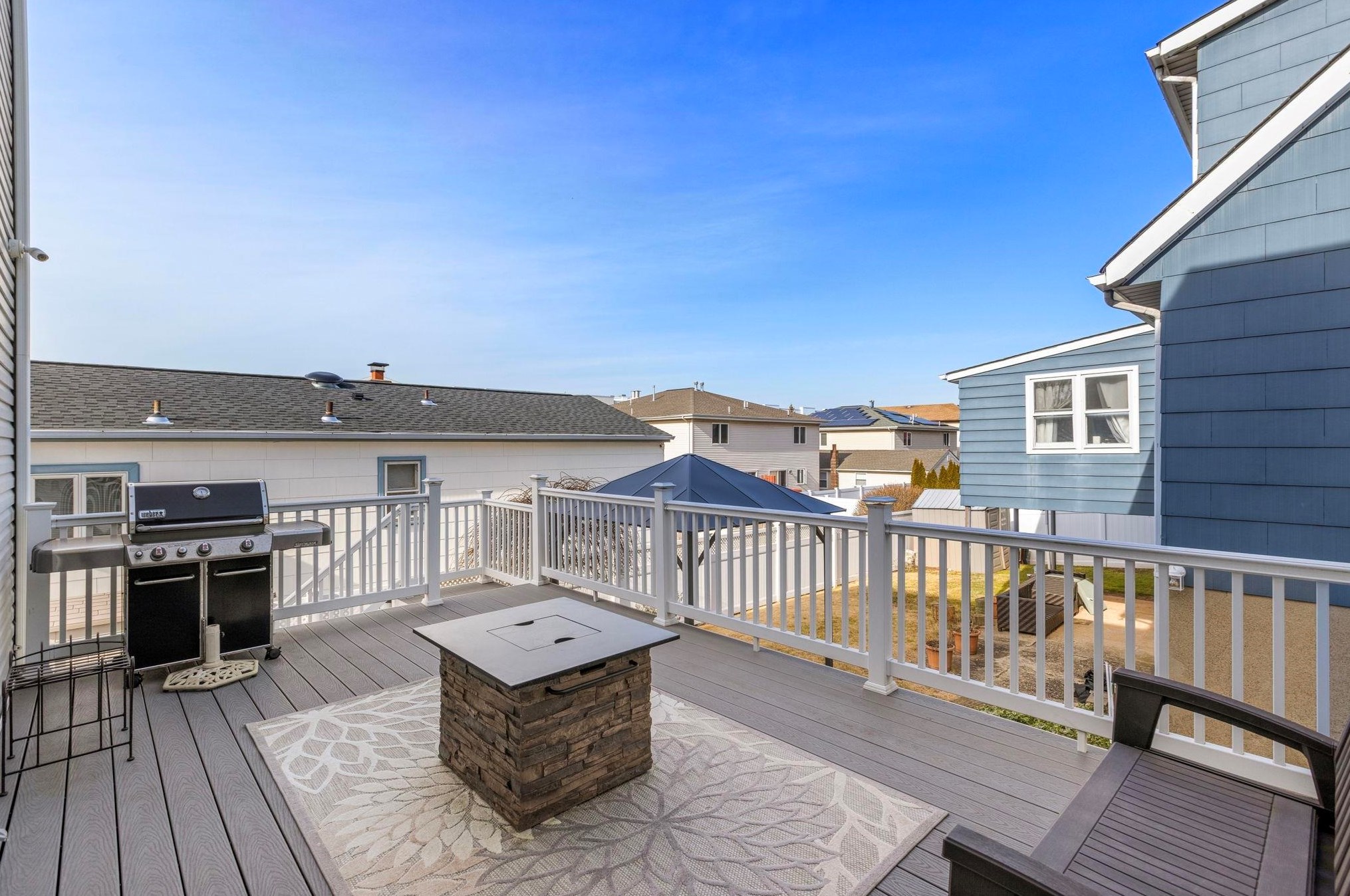 753 9th St, Secaucus NJ  07094-3321 exterior