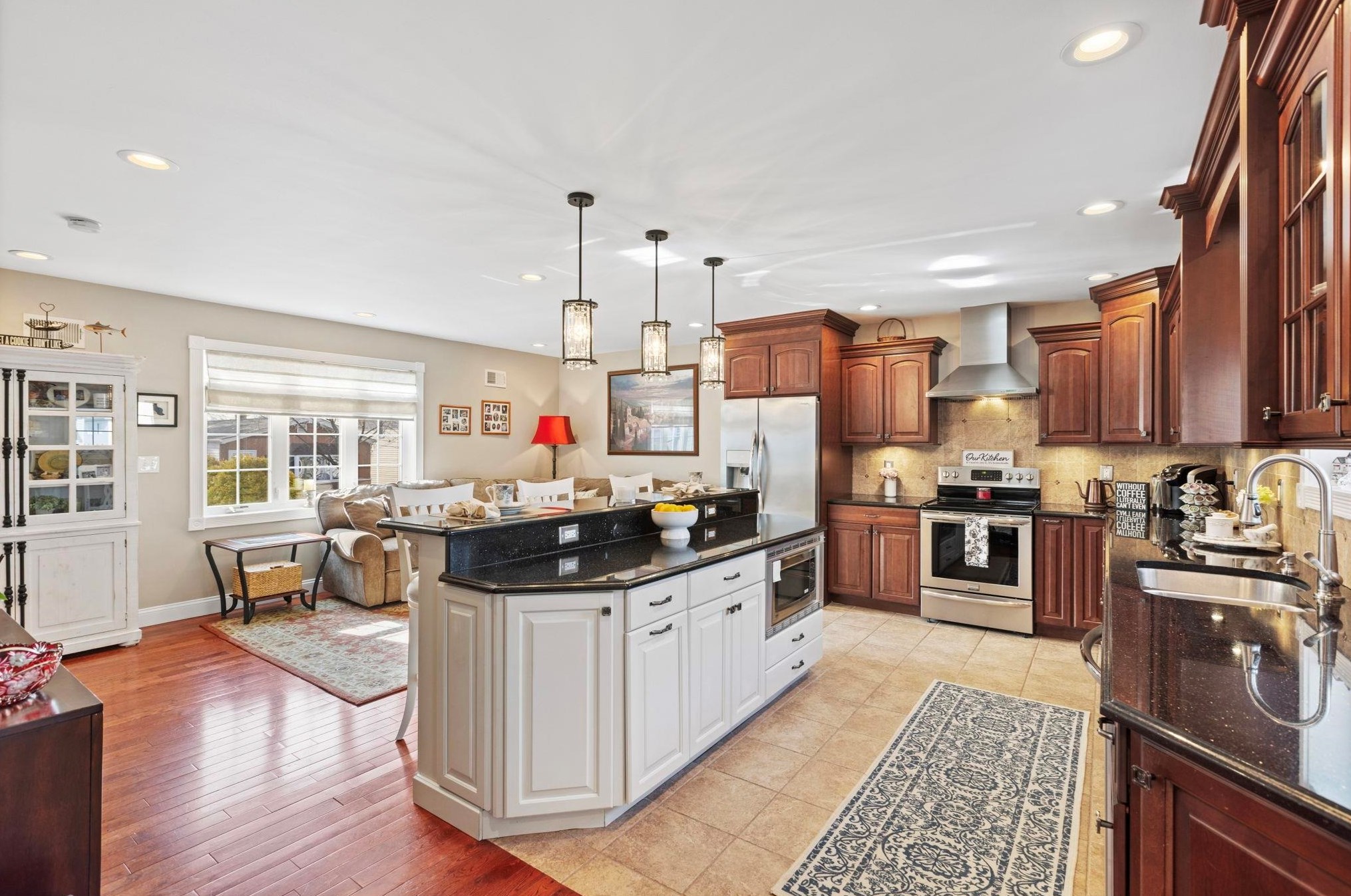 753 9th St, Secaucus NJ  07094-3321 exterior