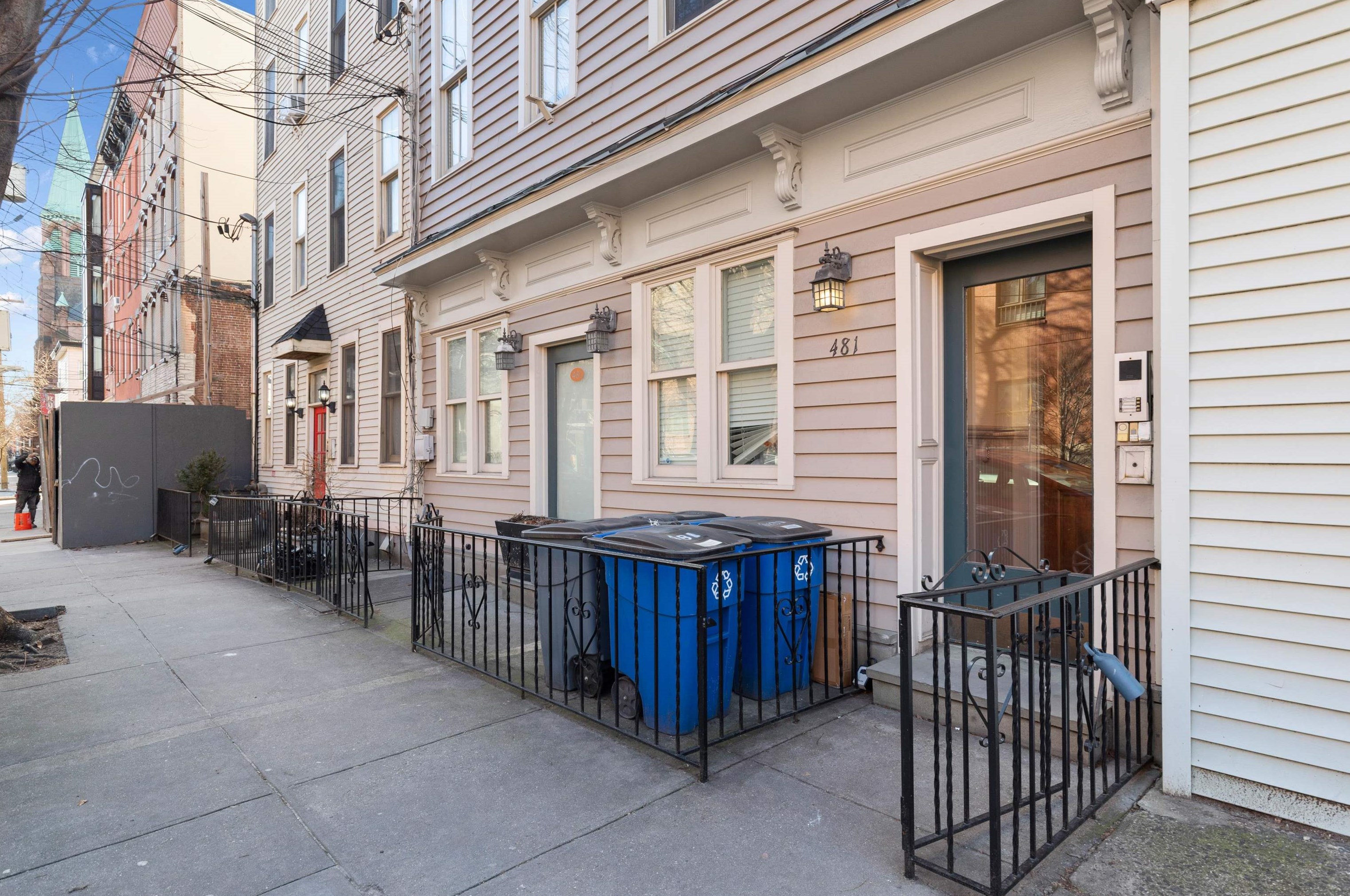 481 Monmouth St, Jersey City, NJ 07302-1909