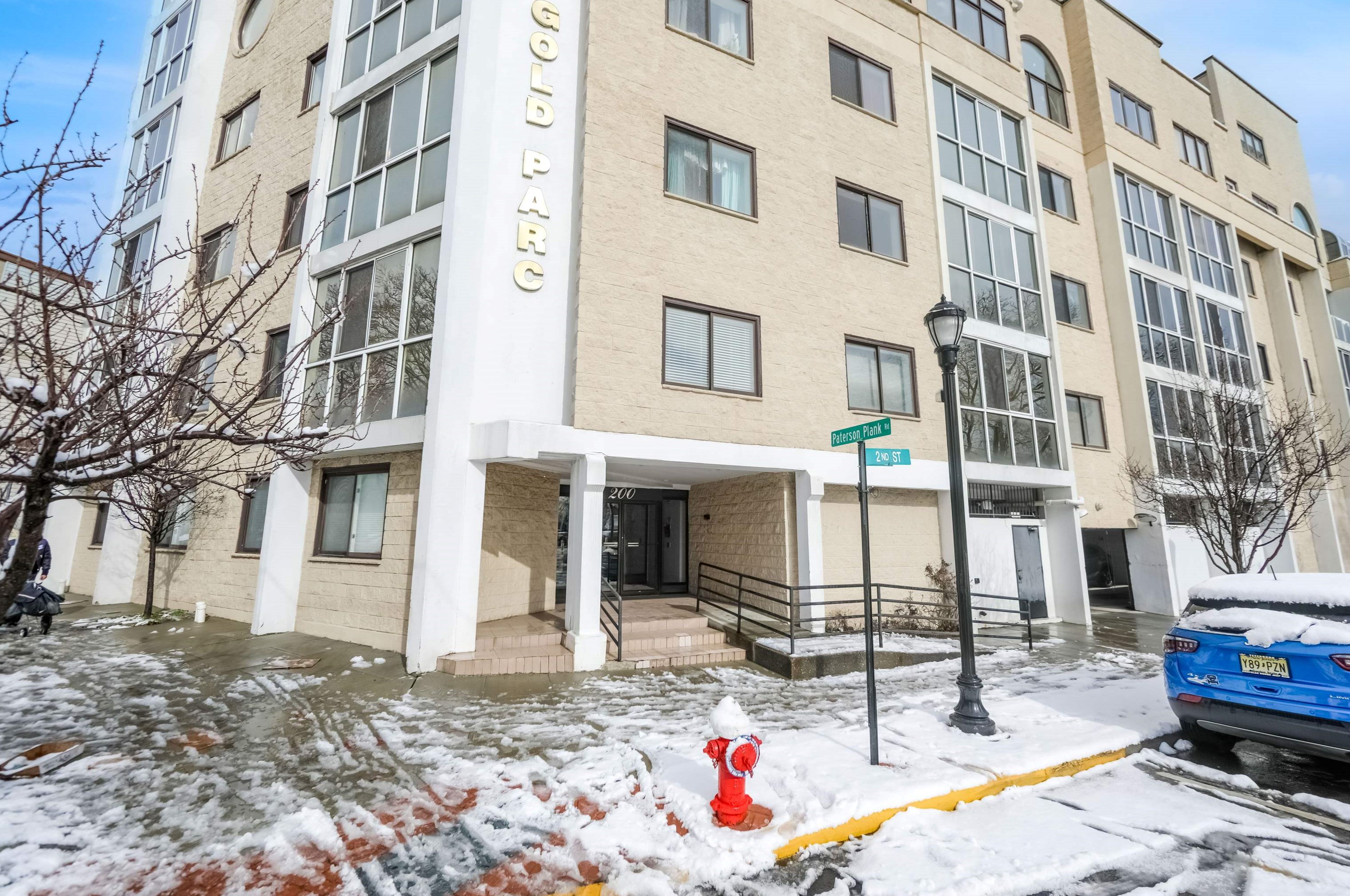 200 Paterson Plank Rd #304, Union City, NJ 07087