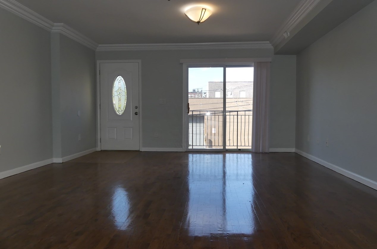 724 23rd St #2, Union City, NJ 07087