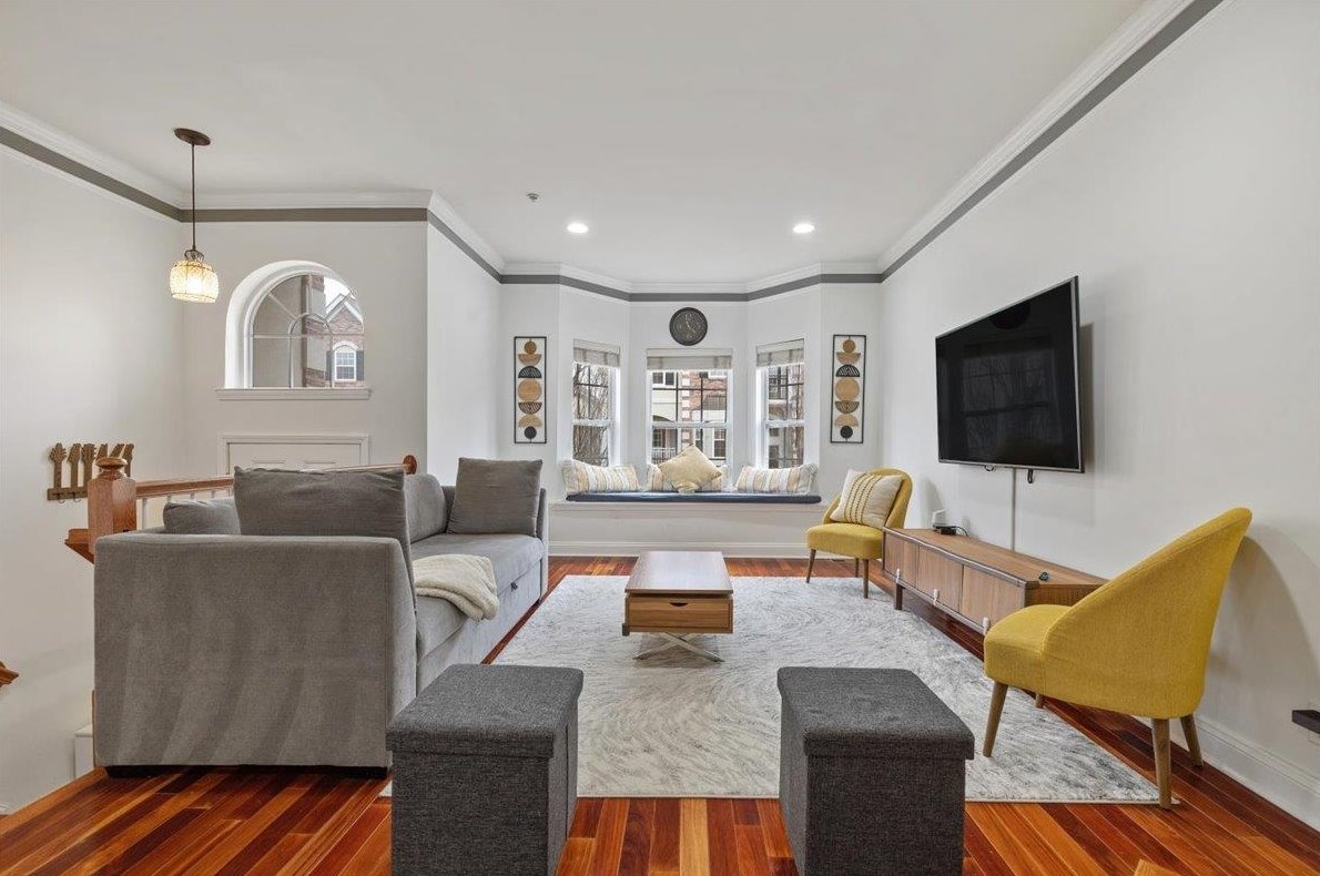50 Mallard Pl #50, Secaucus, NJ 07094