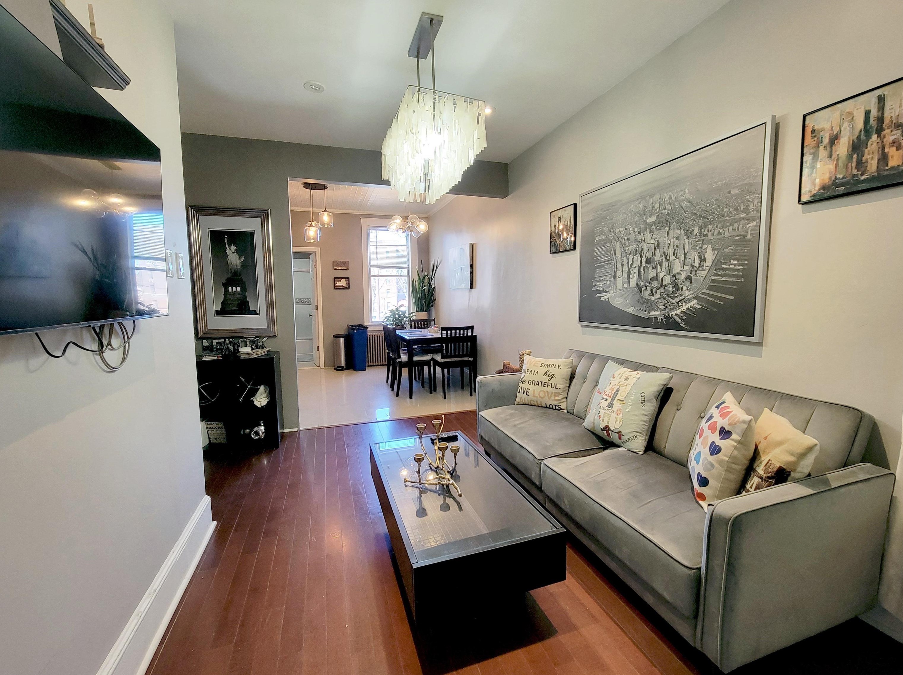 6607 Lincoln Pl #2r, West New York, NJ 07093