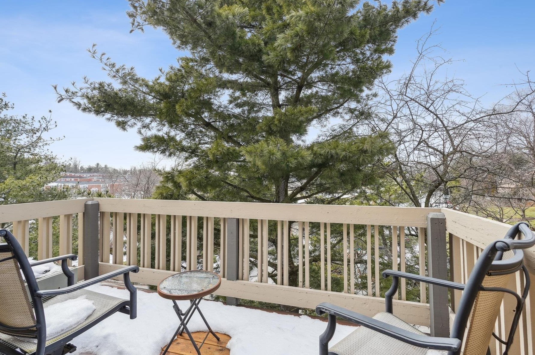 3 Perkins Dr, Town Center, NJ 07052