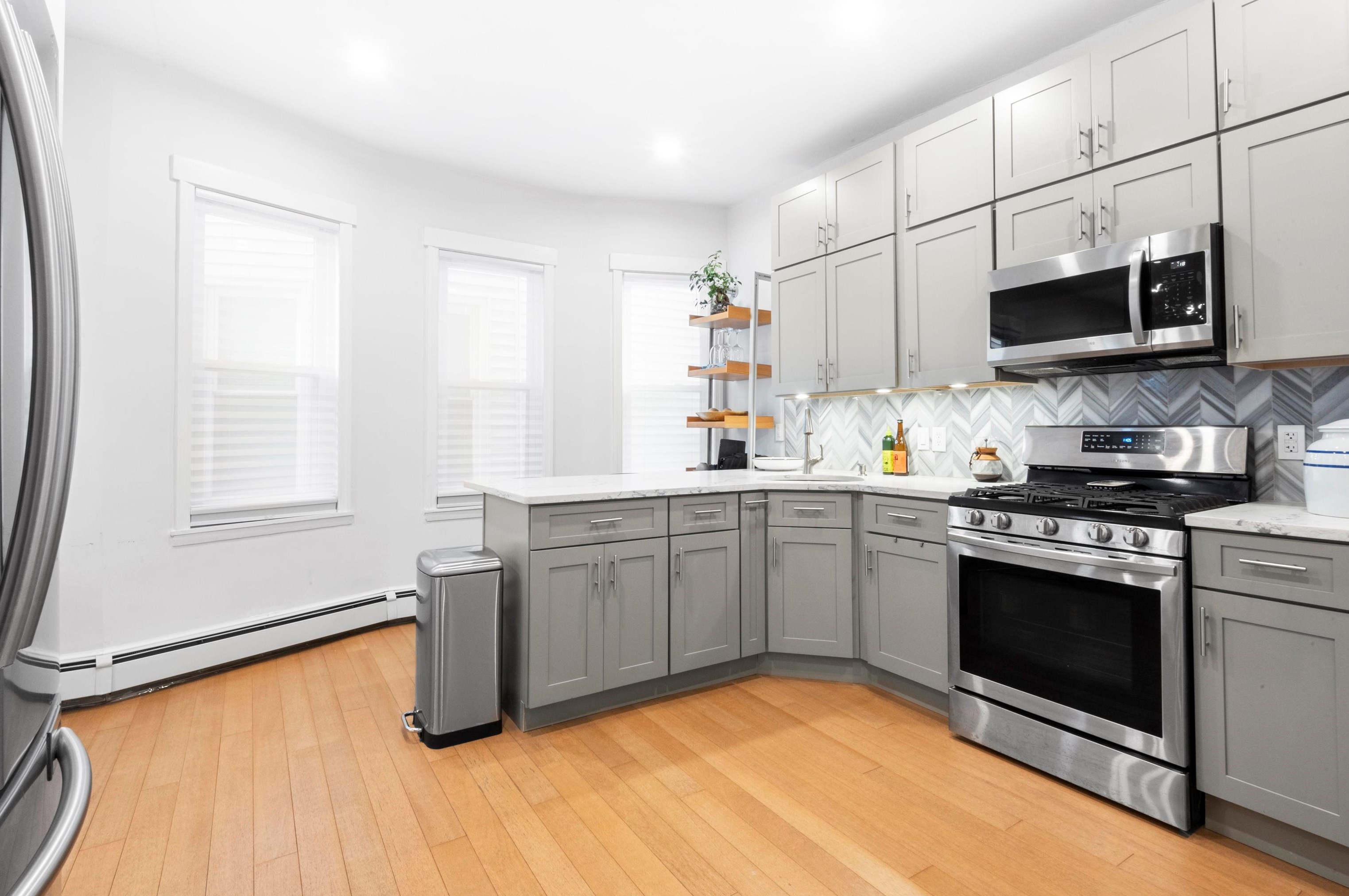 18 Charles St #1, Jersey City, NJ 07307