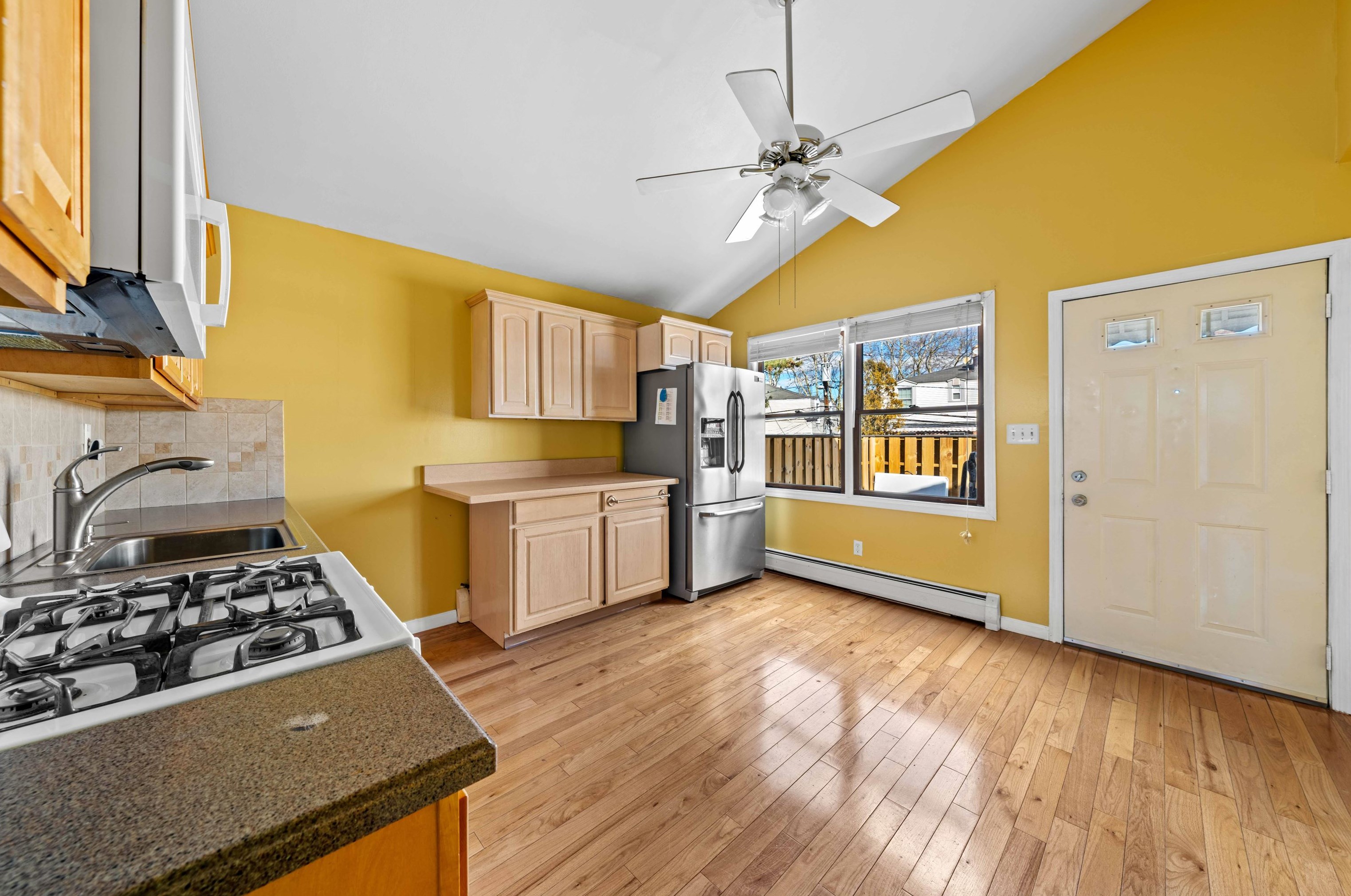 208 Mcadoo Ave #2, Jersey City, NJ 07305
