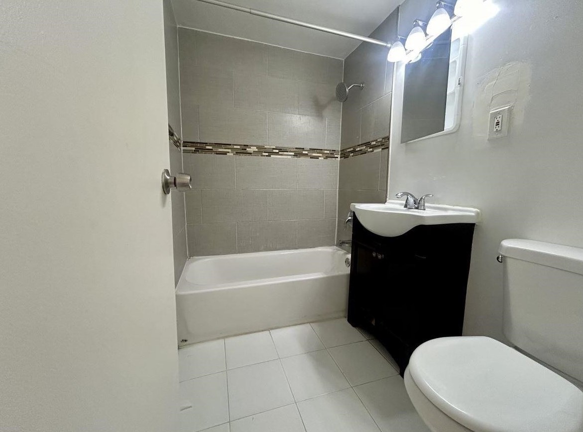 43-49 Van Wagenen Ave, Jersey City NJ  07306-5639 exterior