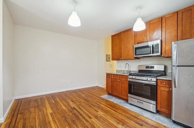 160 Vroom St #25, Jersey City, NJ 07306