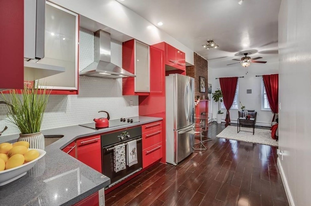 212 9th St Apt 2a, Jersey City, NJ