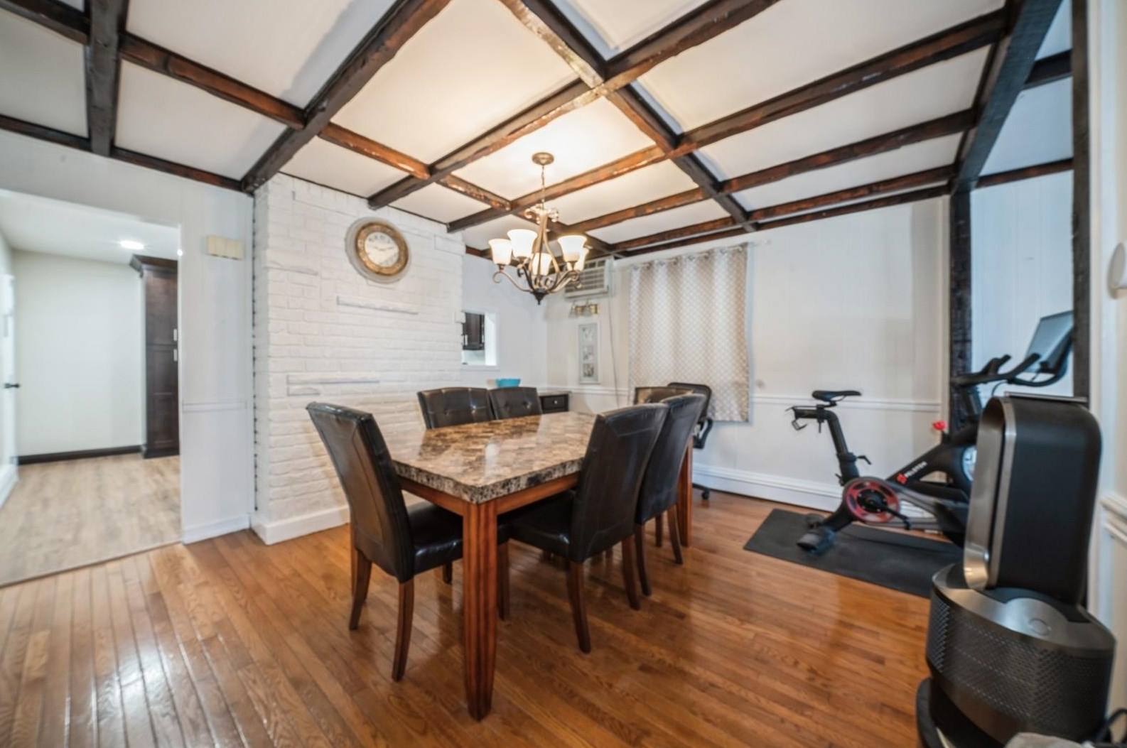 41 32nd St, Bayonne NJ  07002-4708 exterior